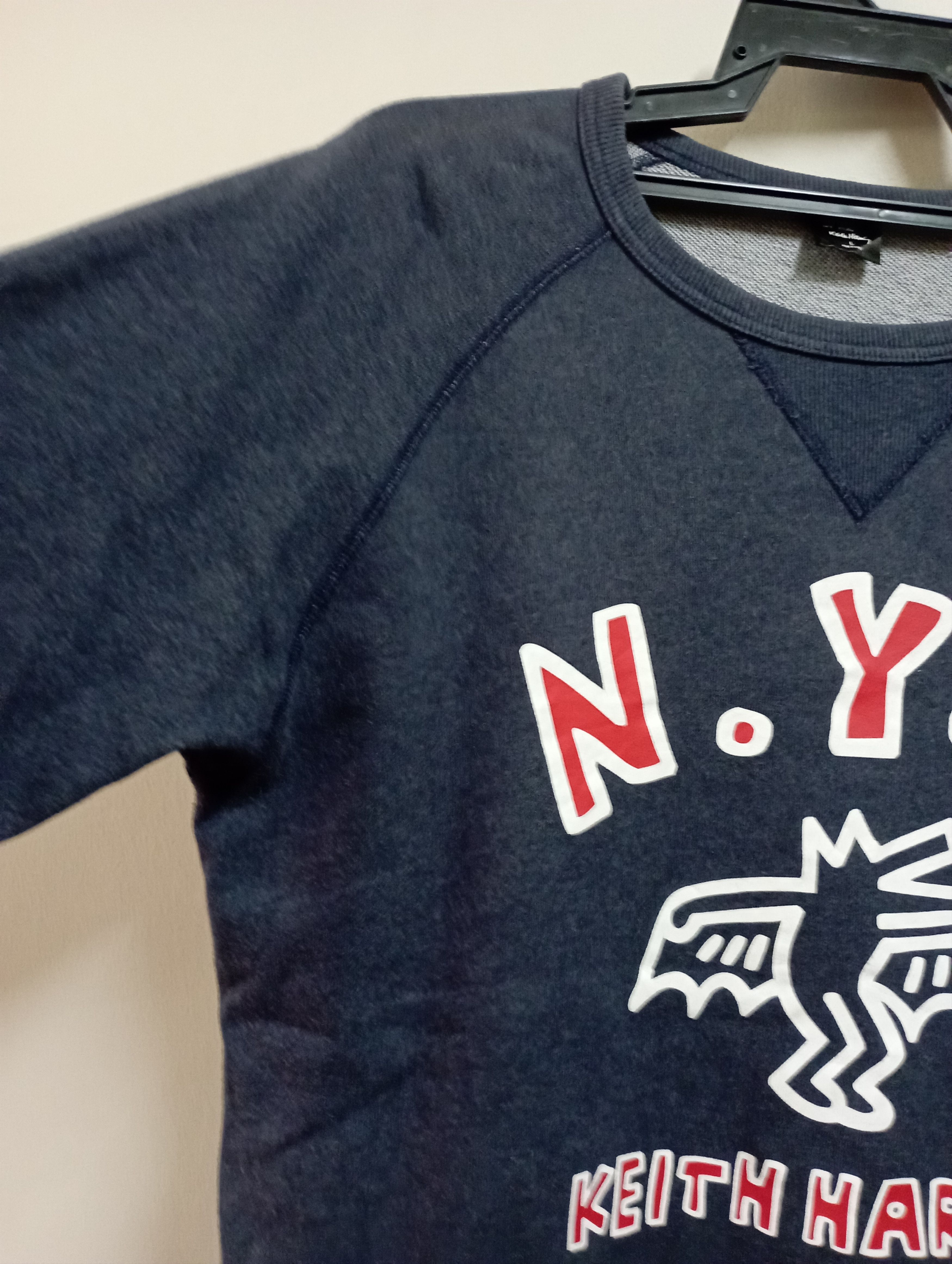 Keith Haring Vintage Keith Haring + Uniqlo SweetShirt Size US L / EU 52-54 / 3 - 8 Thumbnail