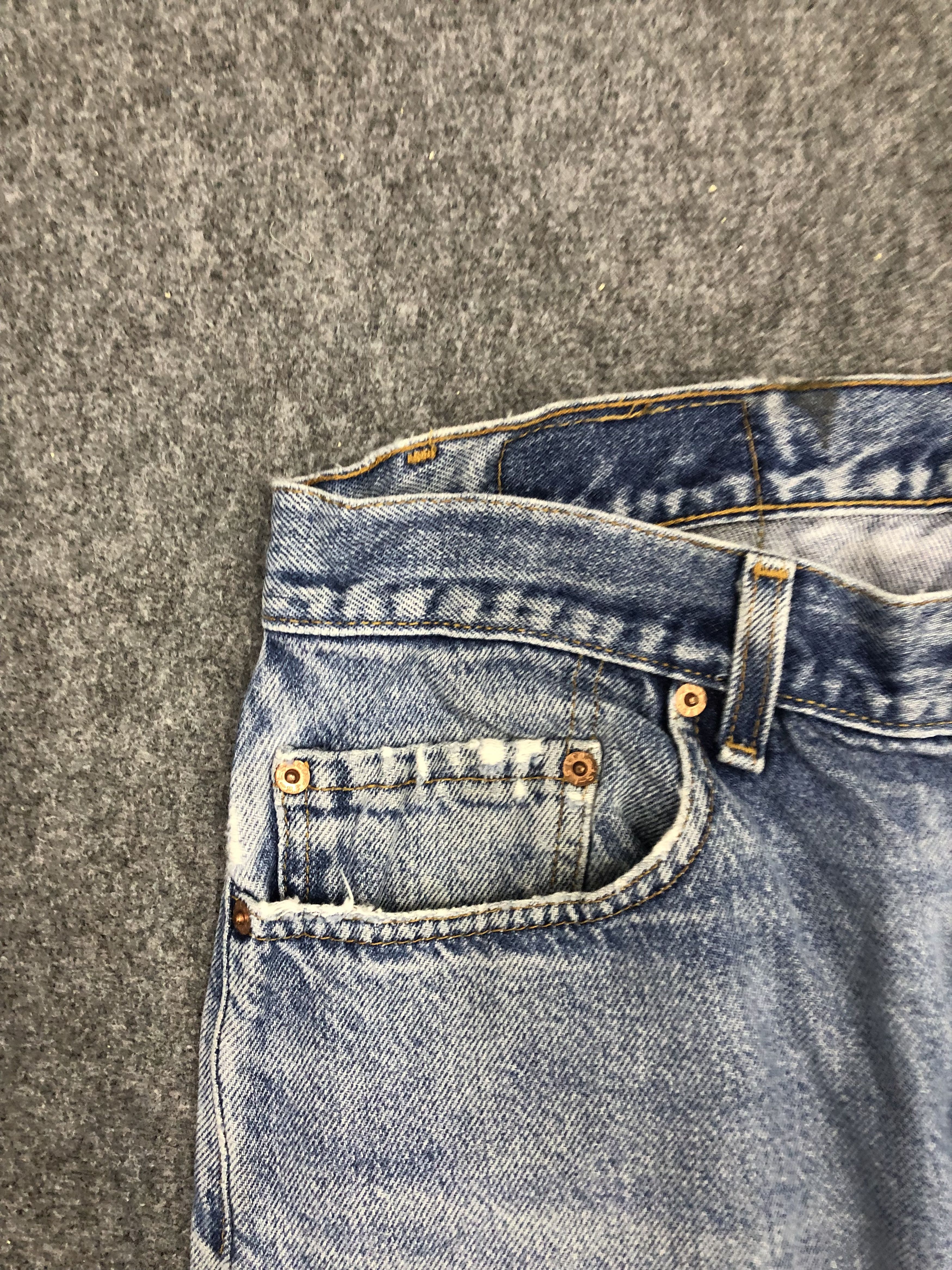Levi's × Vintage Vintage 80s Distressed Levis 505 Faded Blue Jeans Size US 32 / EU 48 - 8 Thumbnail