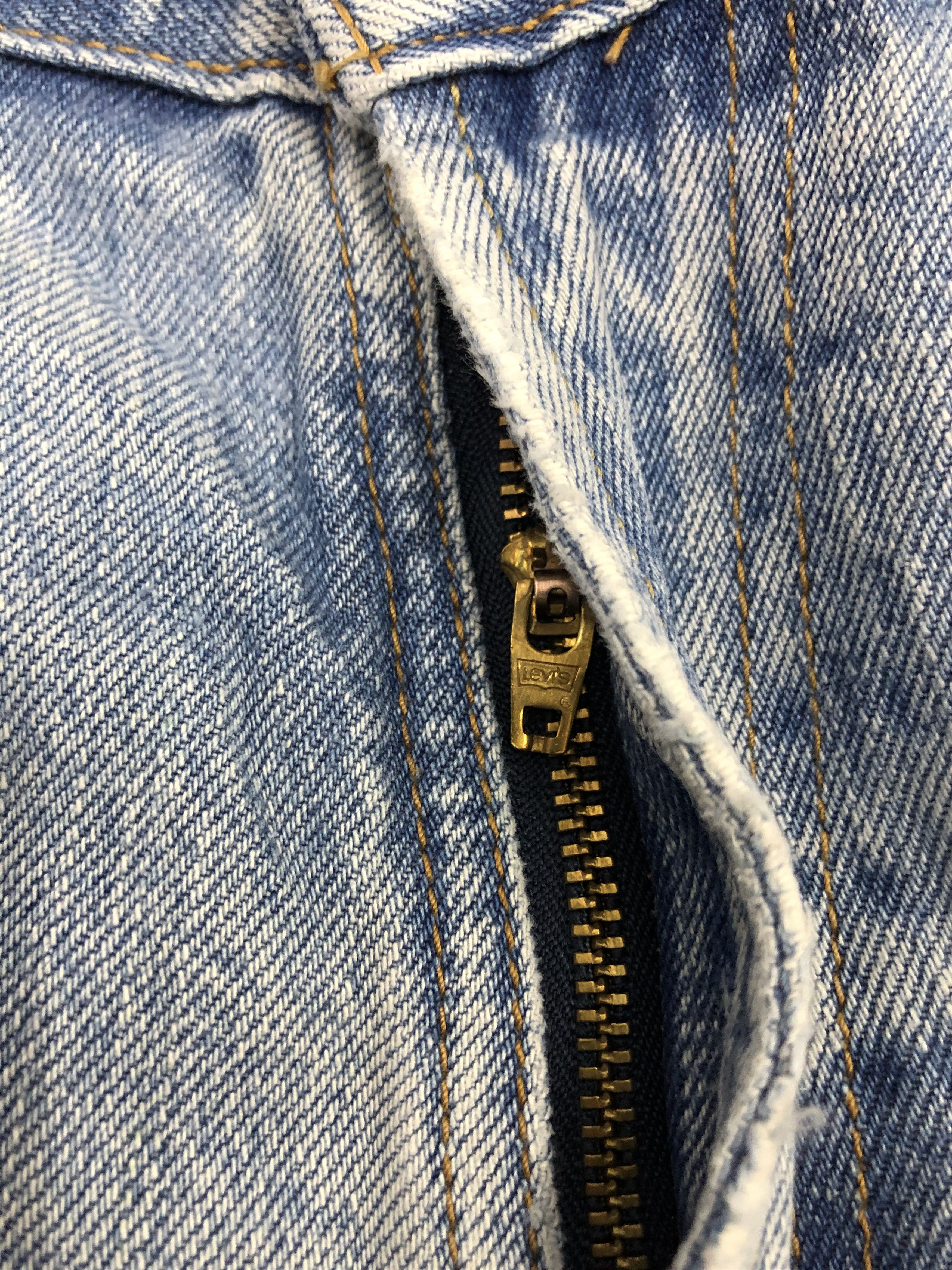 Levi's Vintage Levis 505 Light Wash Jeans DP1143 Size US 31 - 10 Thumbnail