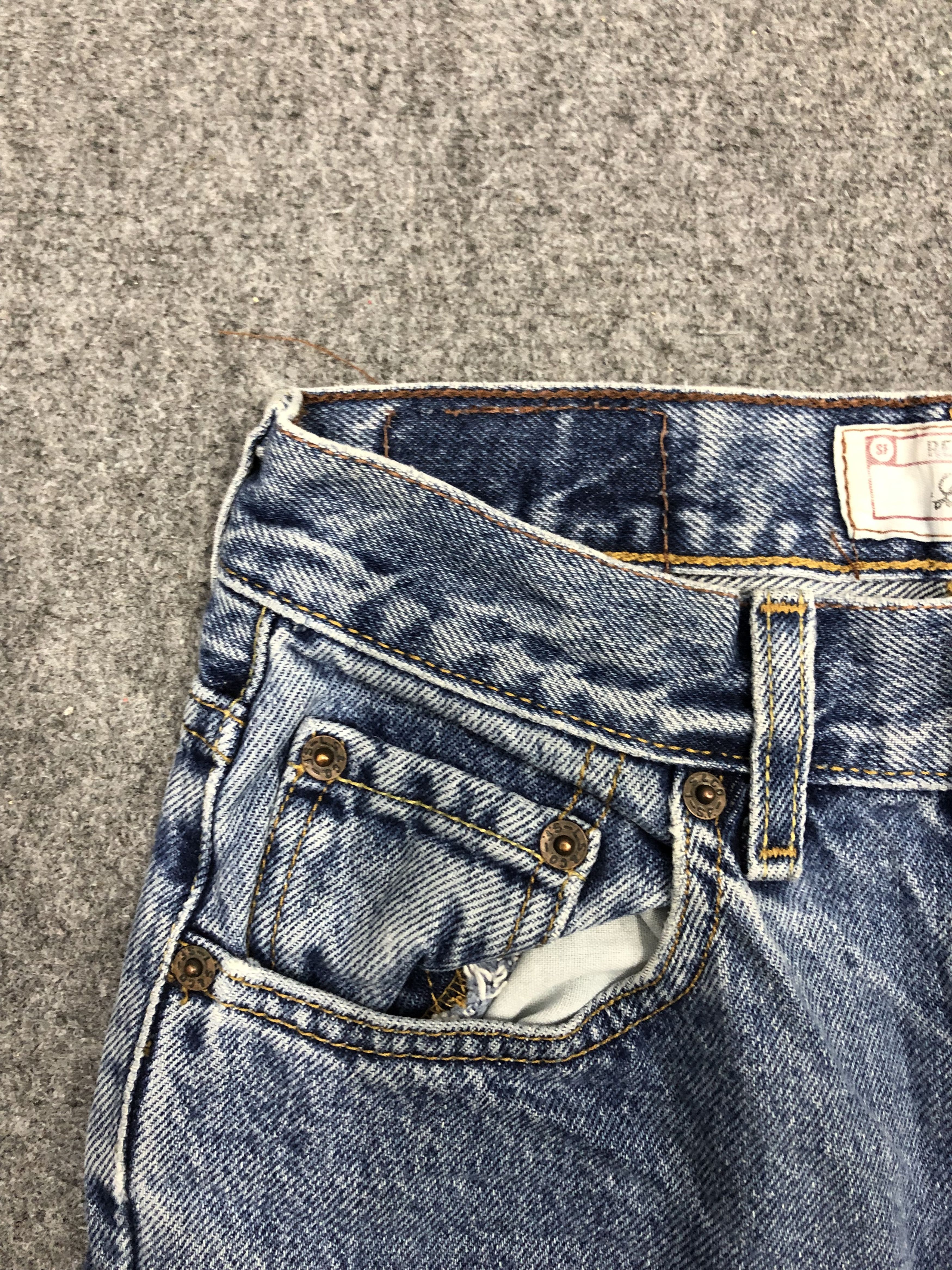 Levi's Vintage Levis Signature Faded Blue Women Jeans DP1224 Size US 26 / EU 42 - 8 Thumbnail