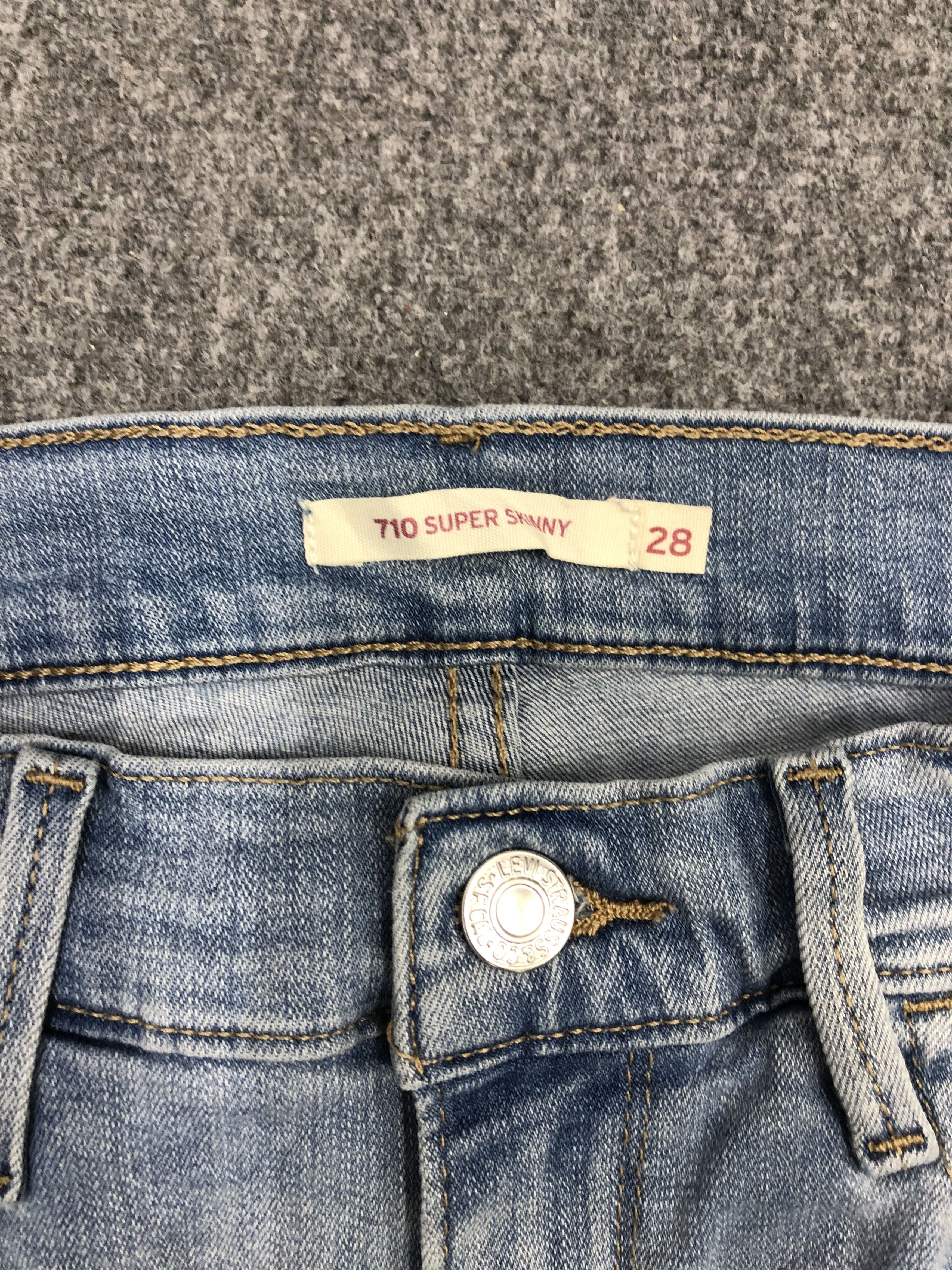 Levi's Vintage 710 Faded Blue Skinny Jeans DP1225 Size US 27 - 10 Thumbnail