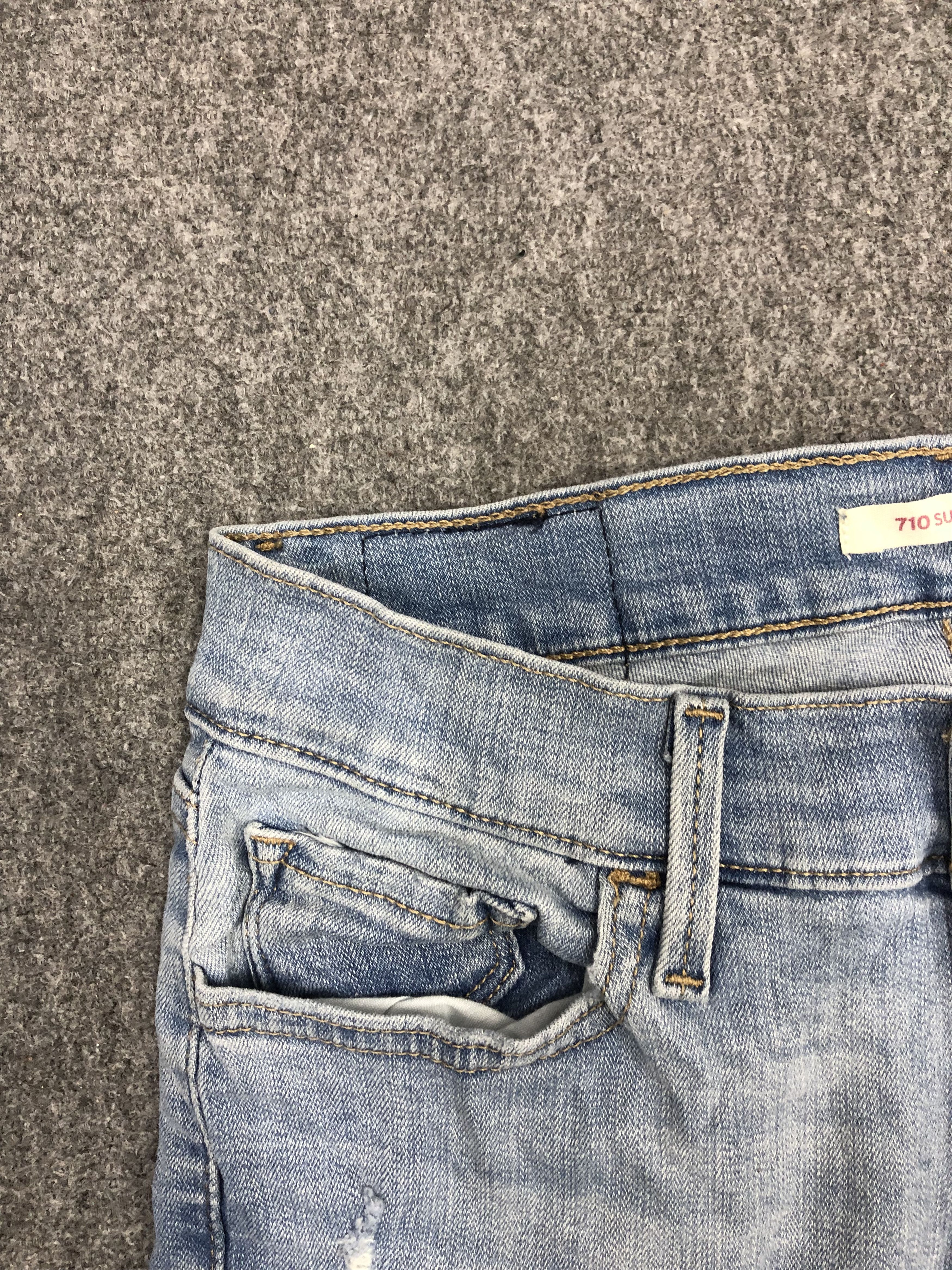 Levi's Vintage 710 Faded Blue Skinny Jeans DP1225 Size US 27 - 9 Thumbnail