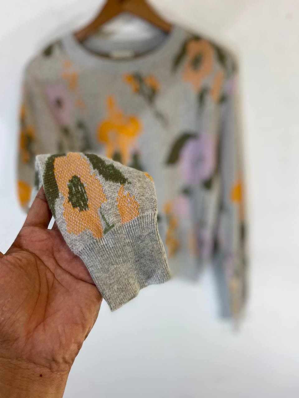 Japanese Brand Japanese Brands Knitwear Flower Design Size US L / EU 52-54 / 3 - 4 Thumbnail