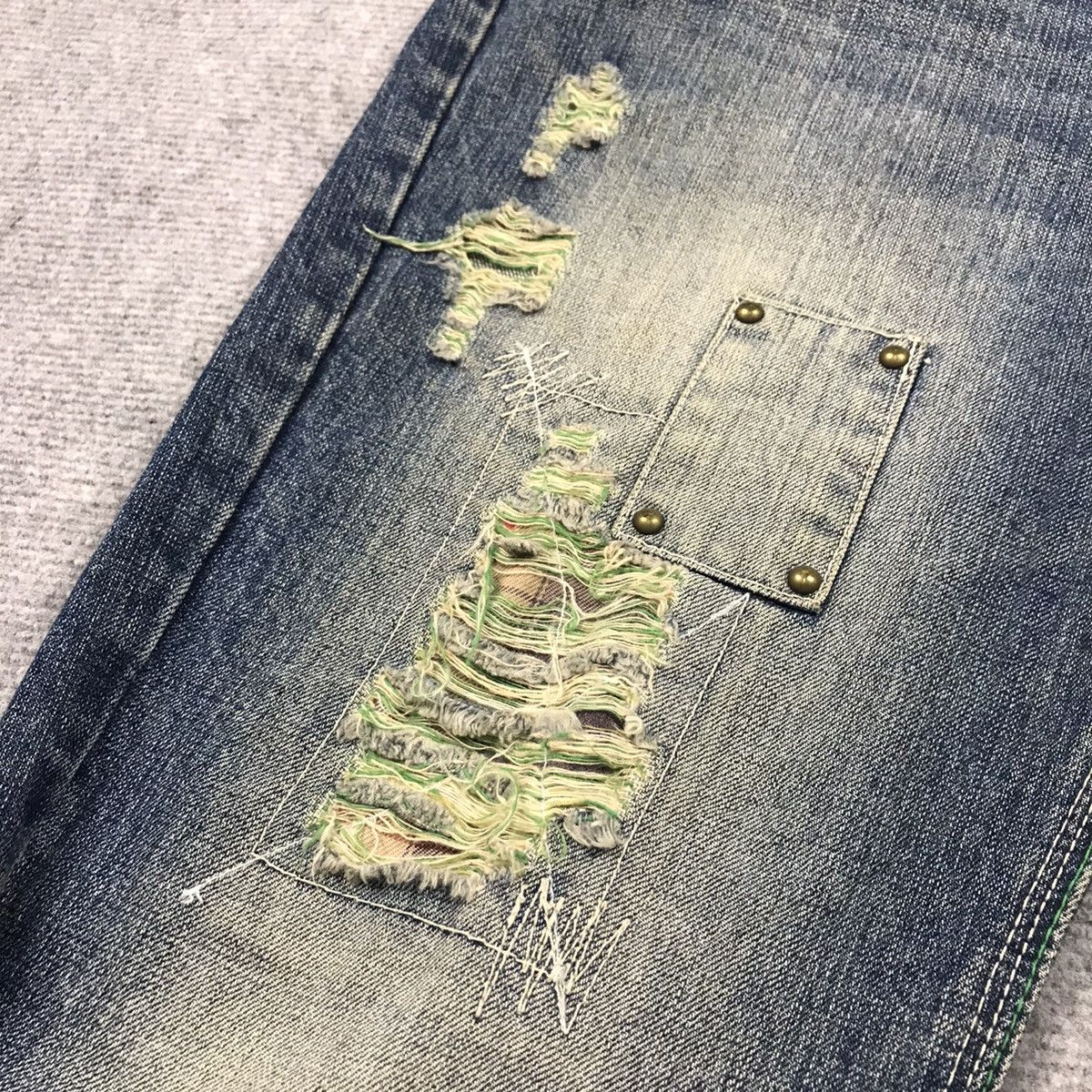 Japanese Brand BAGGY💥KISSMARK JAPAN DISTRESSED DENIM JEANS PANTS Size US 34 / EU 50 - 18 Thumbnail