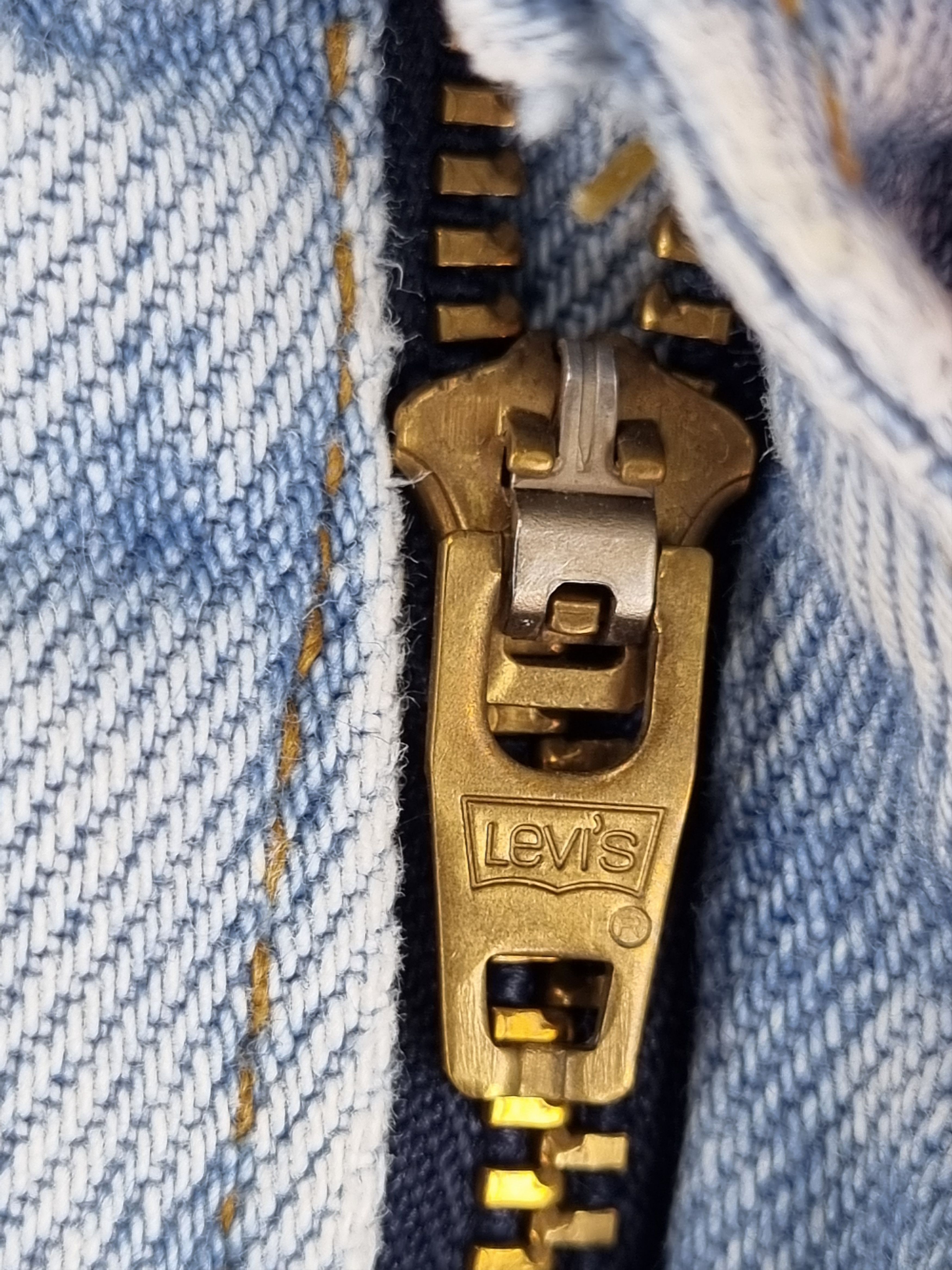 Levi's × Levi's Vintage Clothing 90s LEVIS 615 Light Blue Vintage Jeans CHROME HEARTS fade Size US 32 / EU 48 - 13 Thumbnail