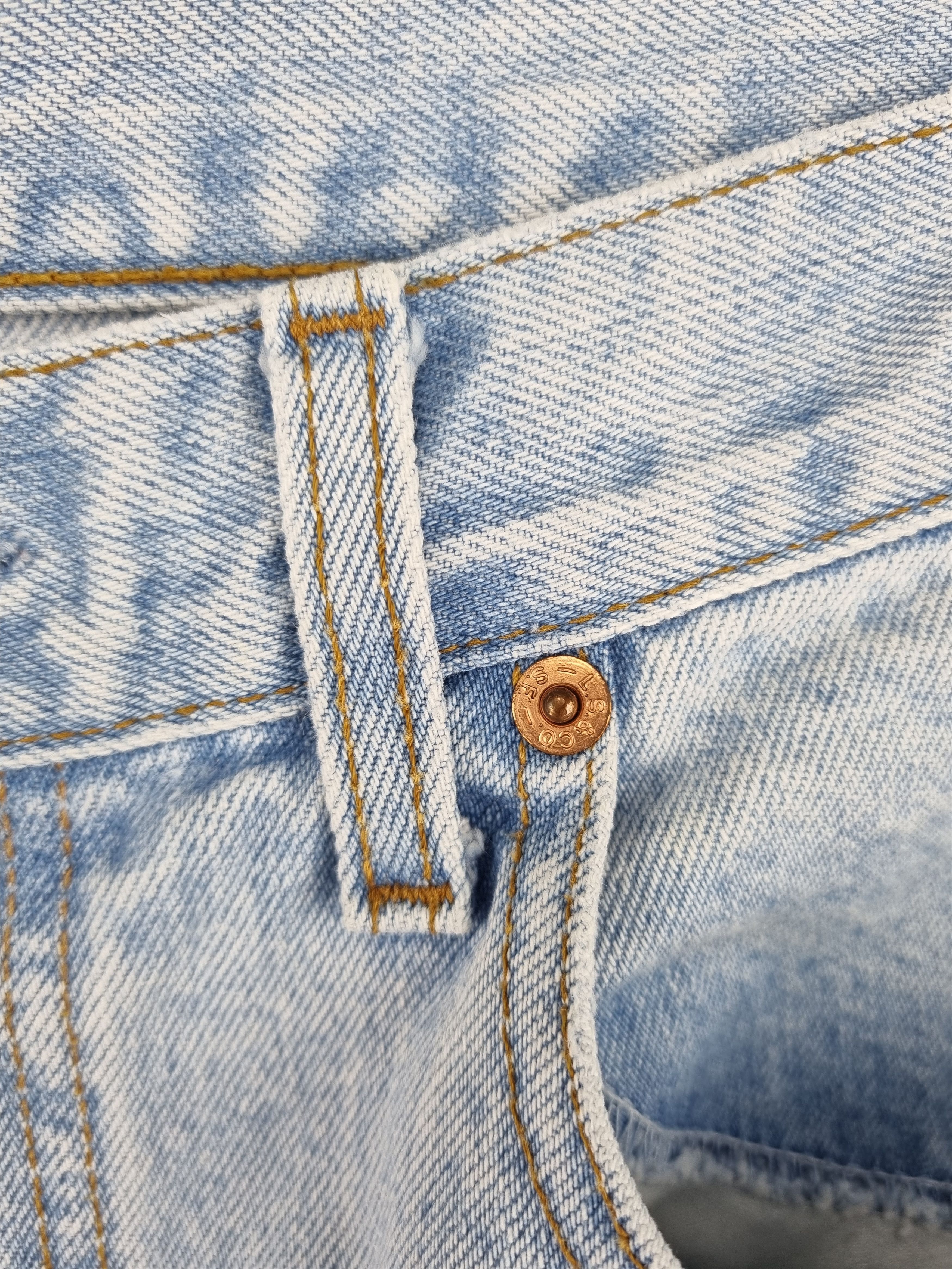 Levi's × Levi's Vintage Clothing 90s LEVIS 615 Light Blue Vintage Jeans CHROME HEARTS fade Size US 32 / EU 48 - 14 Thumbnail