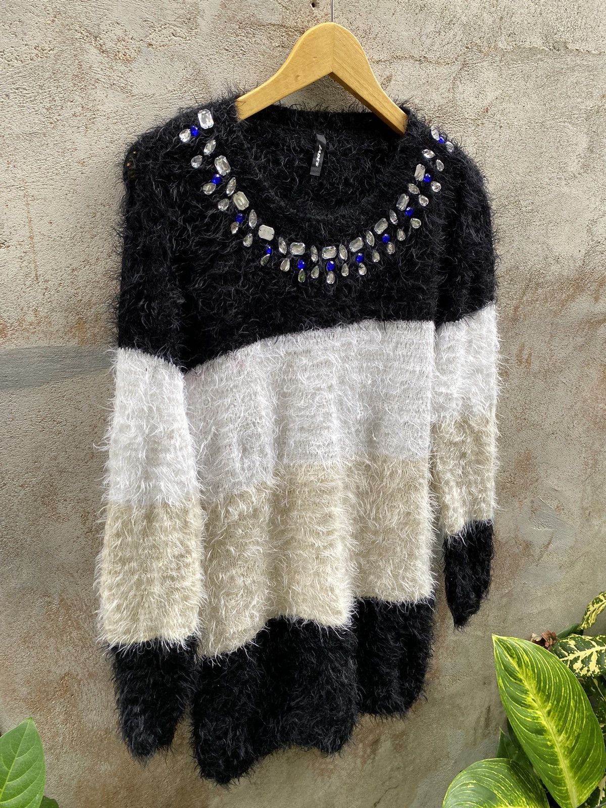 20471120 × Beauty Beast × Japanese Brand Jade’s Mohair Shaggy Gem Stones Knit Sweater Size US M / EU 48-50 / 2 - 1 Thumbnail