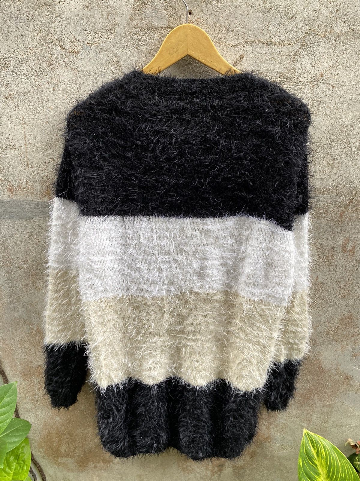 20471120 × Beauty Beast × Japanese Brand Jade’s Mohair Shaggy Gem Stones Knit Sweater Size US M / EU 48-50 / 2 - 2 Thumbnail