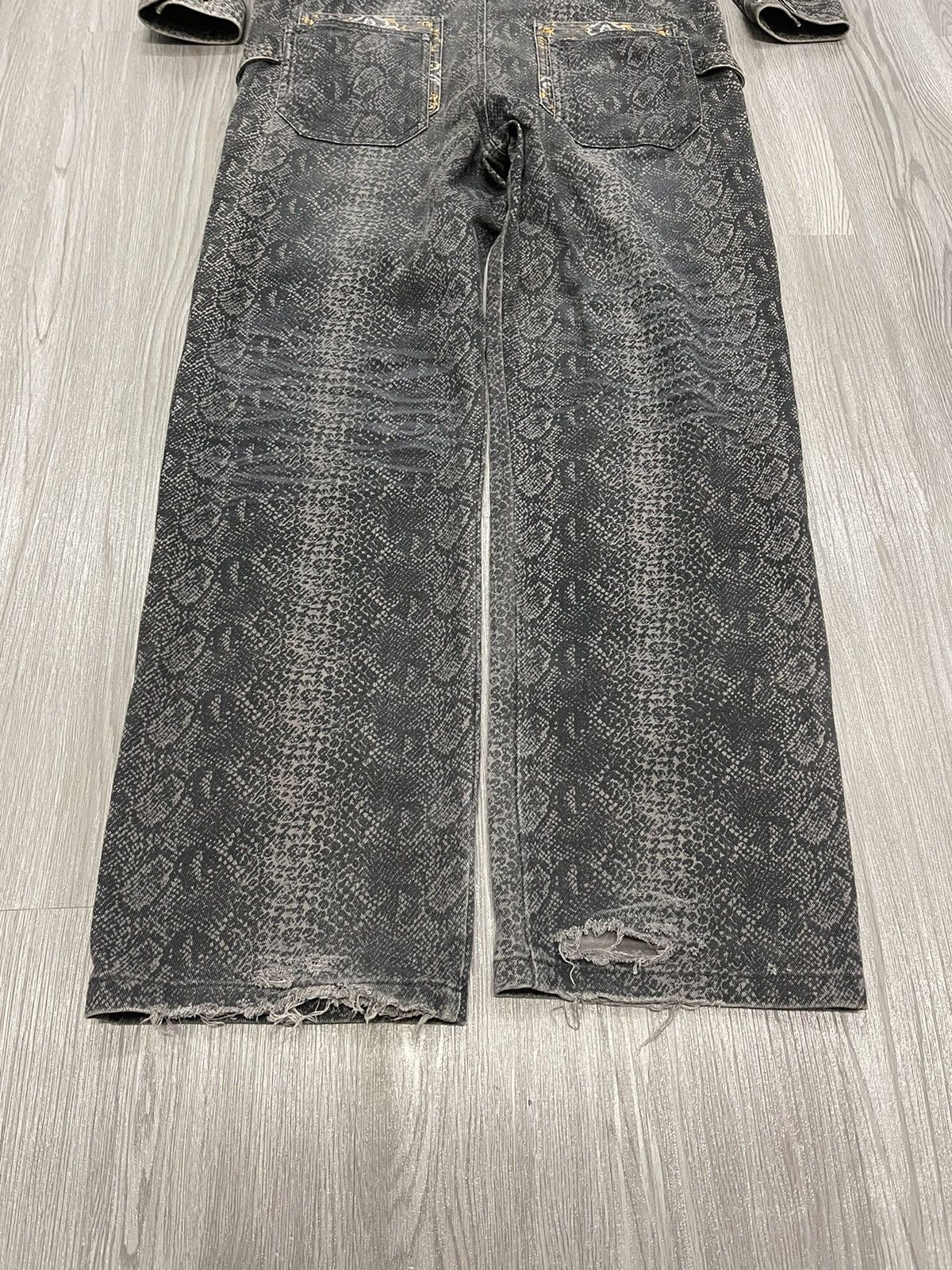 Japanese Brand × Vintage KARAKURI TAMASHI PHYTON DRAGON SAKURA WORK COVERALLS Size US L / EU 52-54 / 3 - 6 Thumbnail