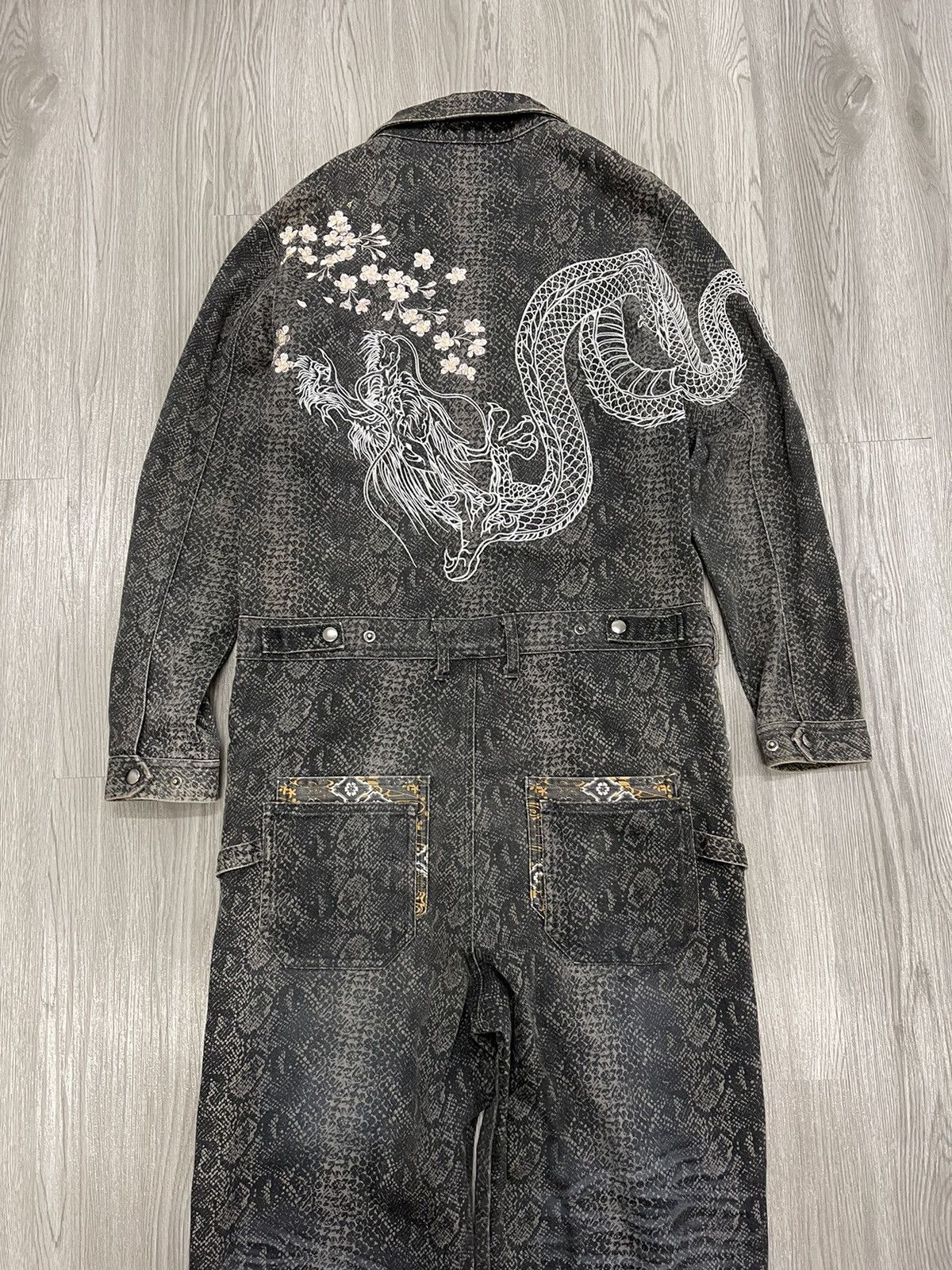Japanese Brand × Vintage KARAKURI TAMASHI PHYTON DRAGON SAKURA WORK COVERALLS Size US L / EU 52-54 / 3 - 3 Thumbnail
