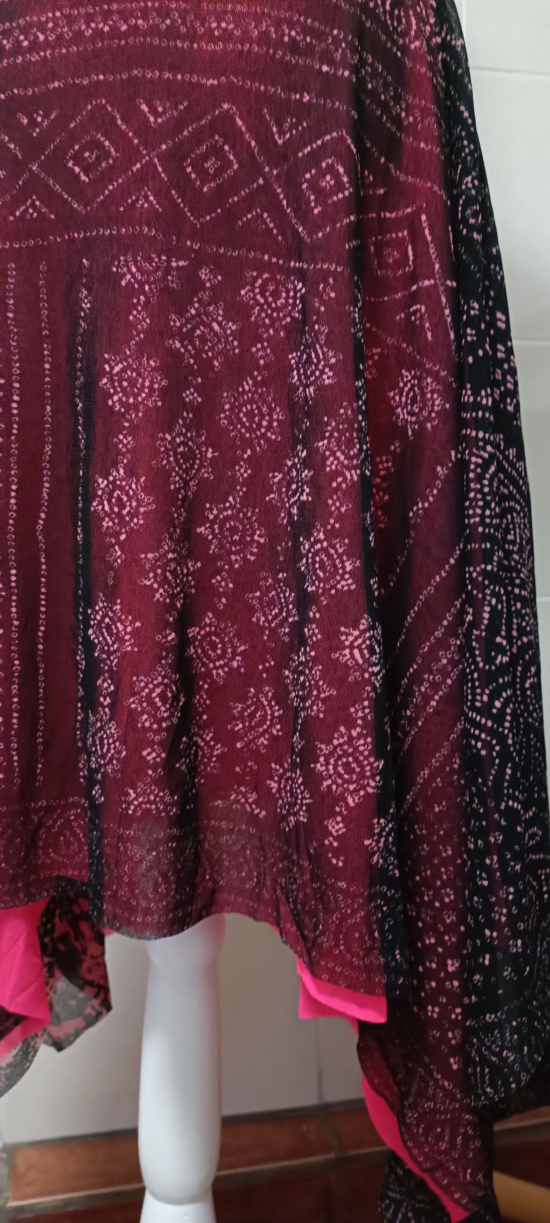 Jean Paul Gaultier Brand new- Skirt in nylon mesh with tribal and reef print Size 28" / US 6 / IT 42 - 19 Thumbnail