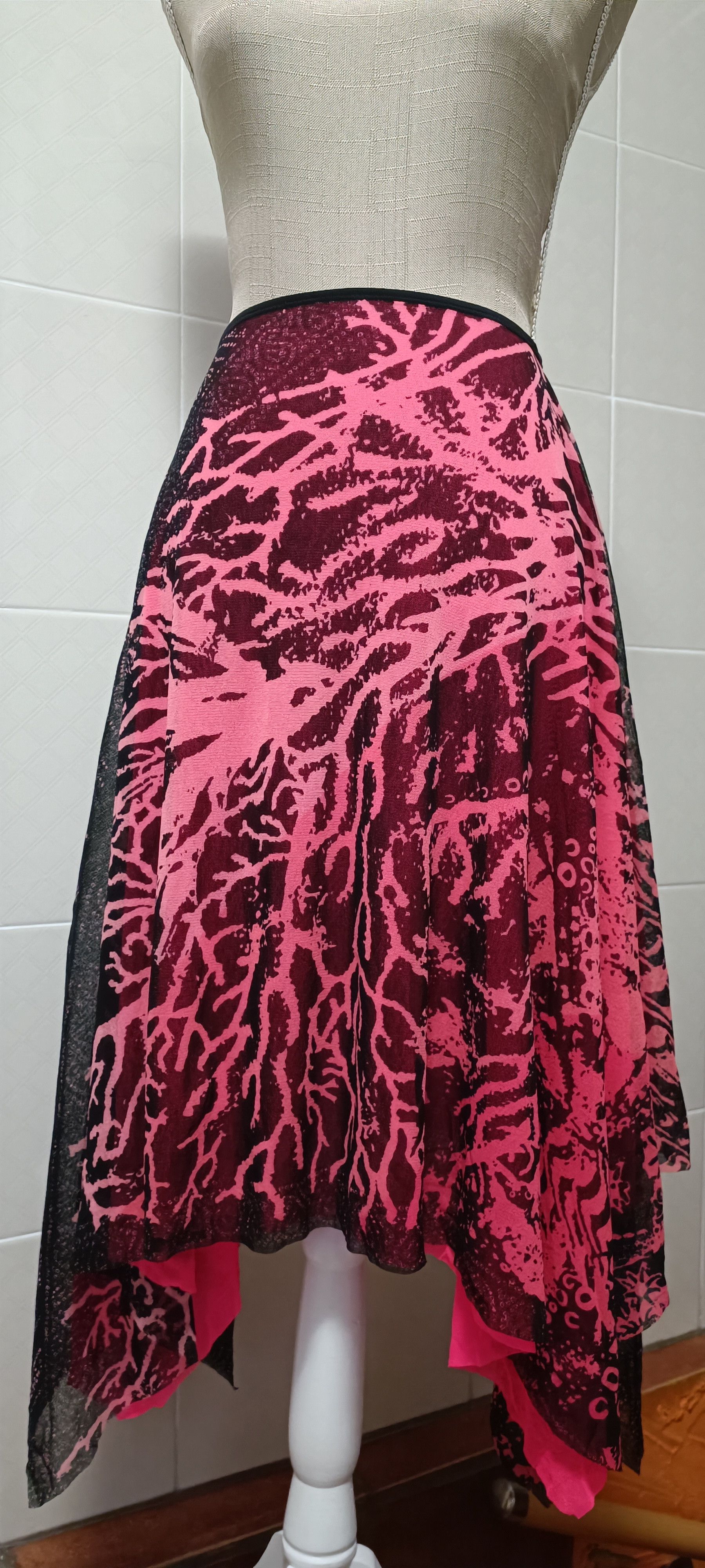 Jean Paul Gaultier Brand new- Skirt in nylon mesh with tribal and reef print Size 28" / US 6 / IT 42 - 1 Thumbnail
