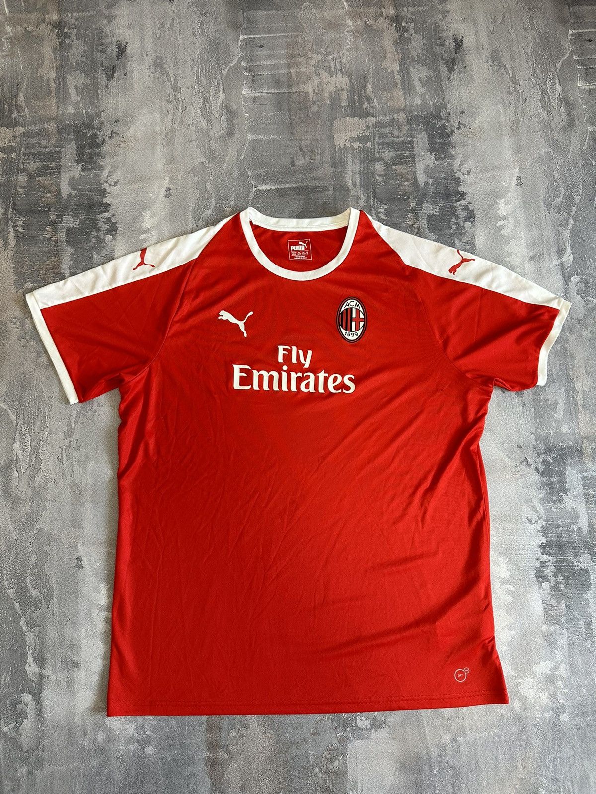 Puma Puma Ac Milan Training 2016/2017 Soccer Jersey Size US XL / EU 56 / 4 - 1 Thumbnail