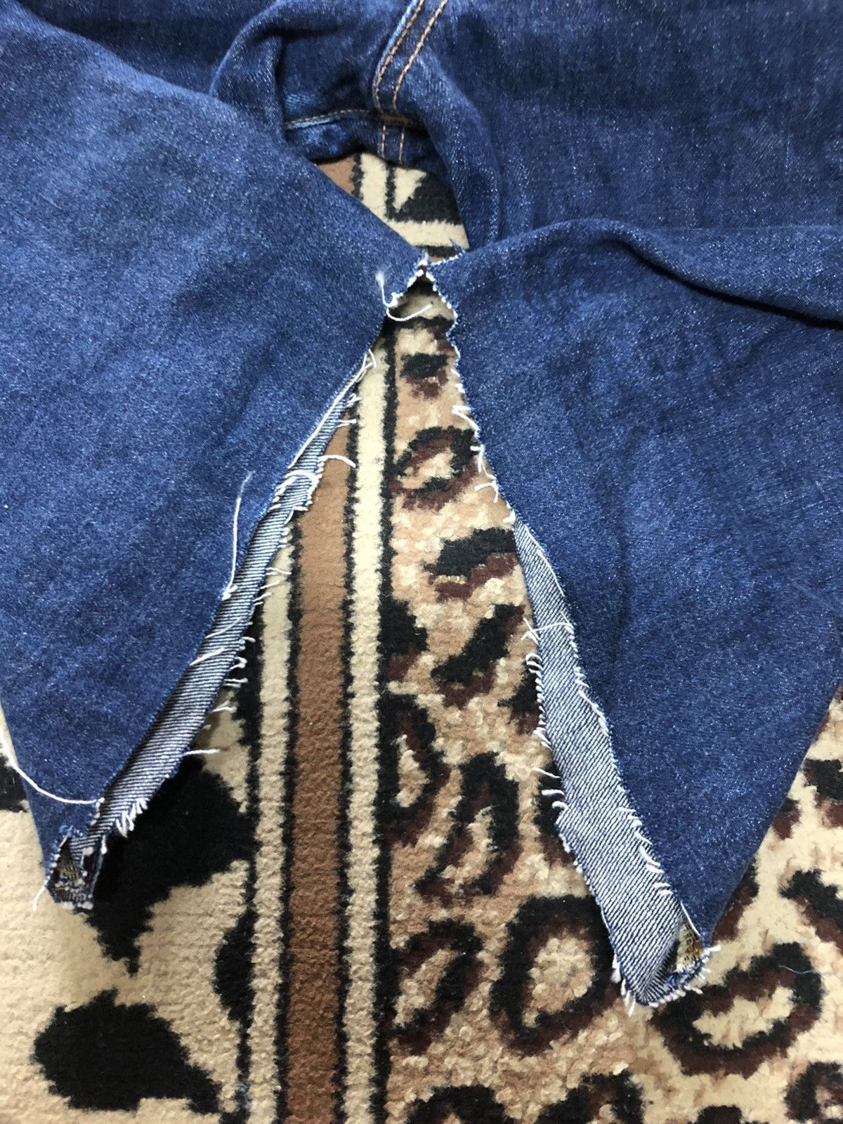 Edwin × Salvage × Vintage VINTAGE SELVEDGE EDWIN 505x SHORT DISTRESSED BLUE DENIM Size US 34 / EU 50 - 12 Thumbnail