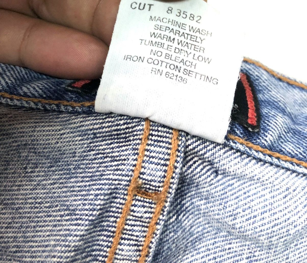 Guess × Vintage VINTAGE 80s GUESS BLUE WASH DISSTRESSED DENIM Size US 37 - 12 Thumbnail