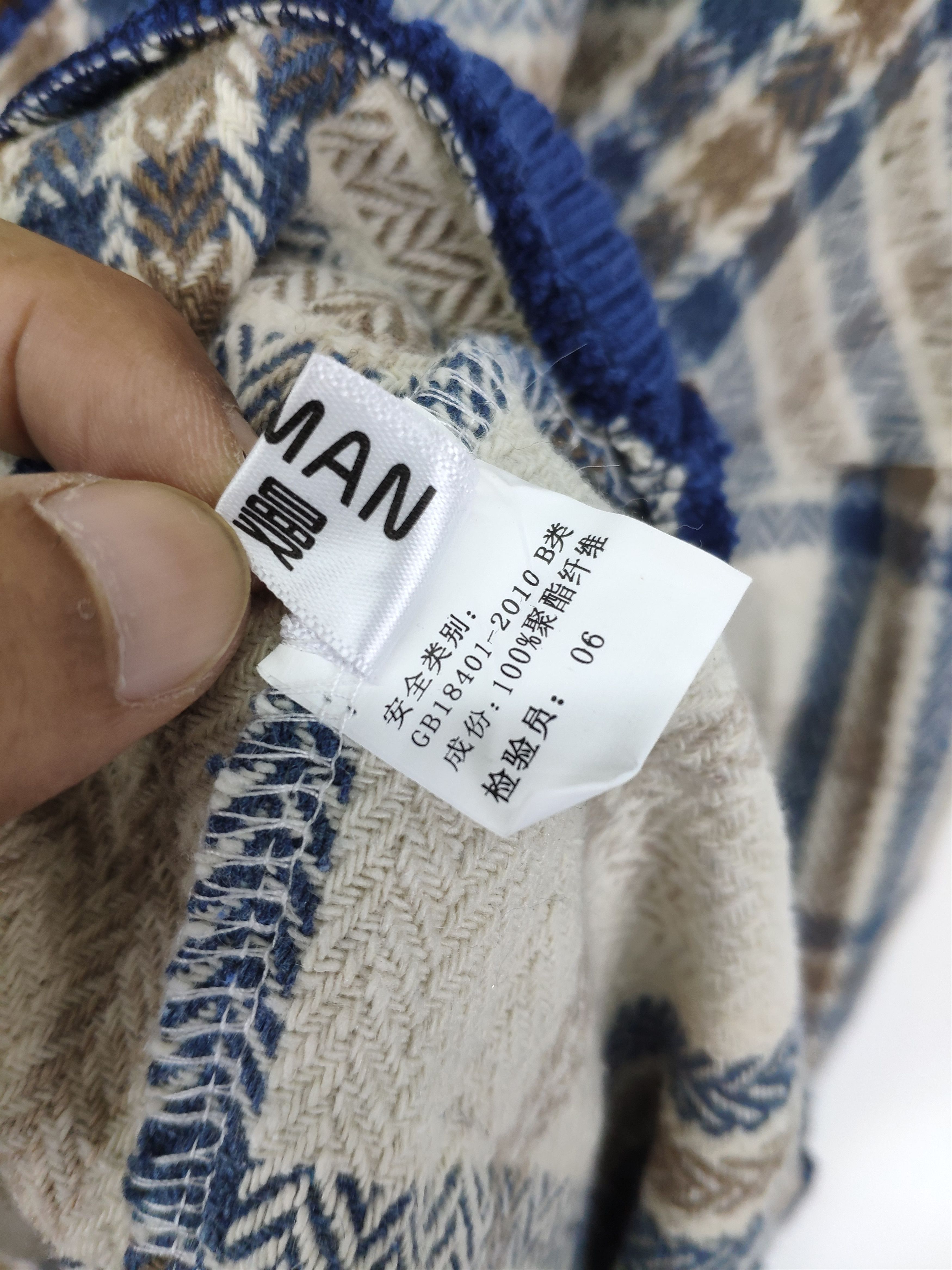 Aran Isles Knitwear × Japanese Brand × Vintage Vintage Knit Sweater Tartan Print V Neck Size US L / EU 52-54 / 3 - 4 Thumbnail