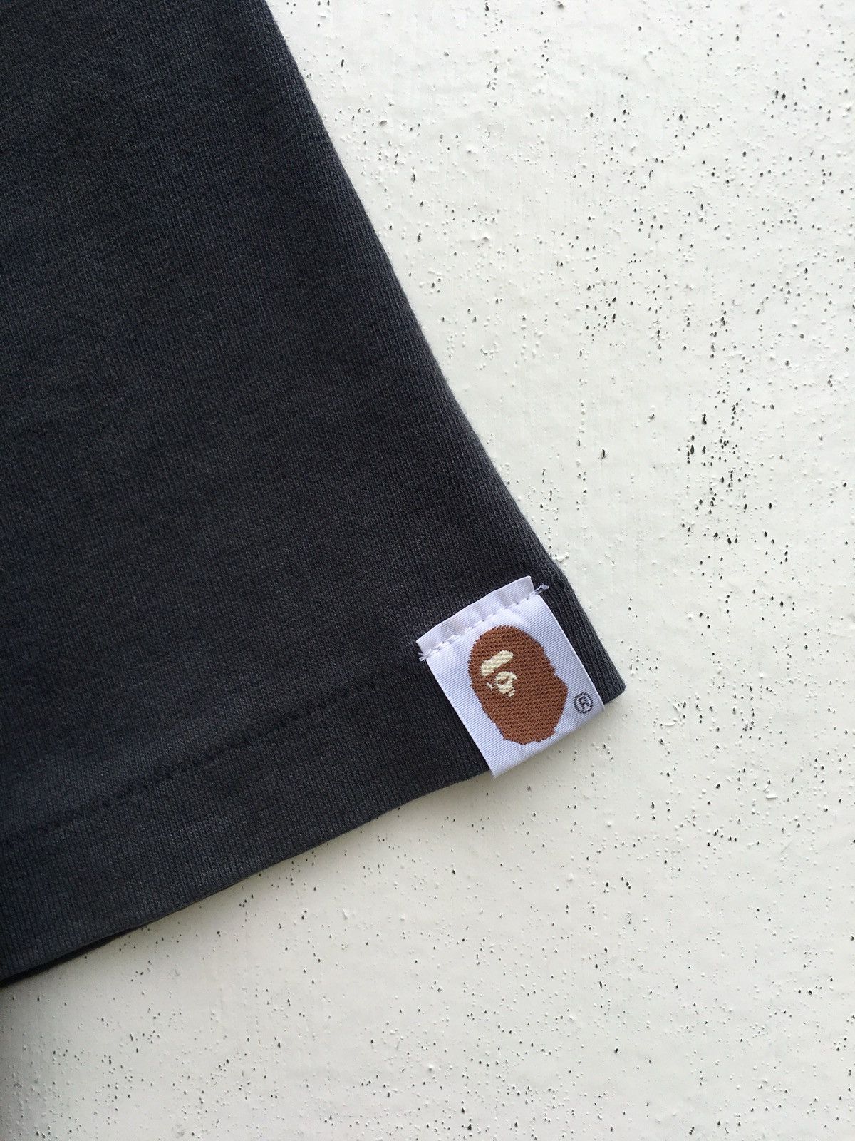 Bape Kiss Logo Tee Size US M / EU 48-50 / 2 - 6 Thumbnail