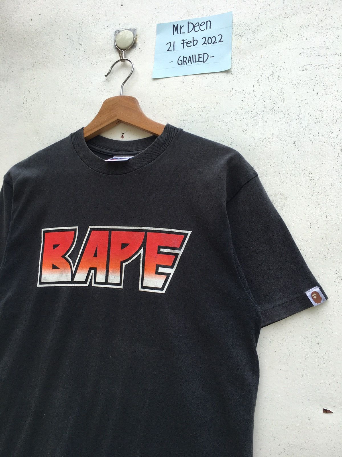 Bape Kiss Logo Tee Size US M / EU 48-50 / 2 - 3 Thumbnail