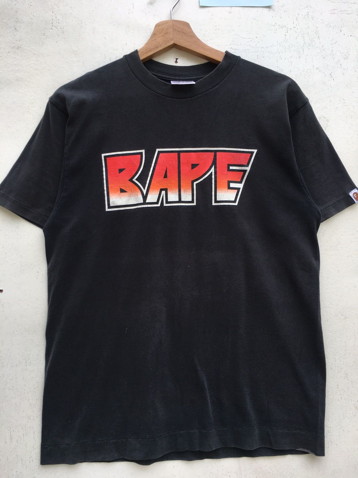 Bape Kiss Logo Tee Size US M / EU 48-50 / 2 - 2 Thumbnail