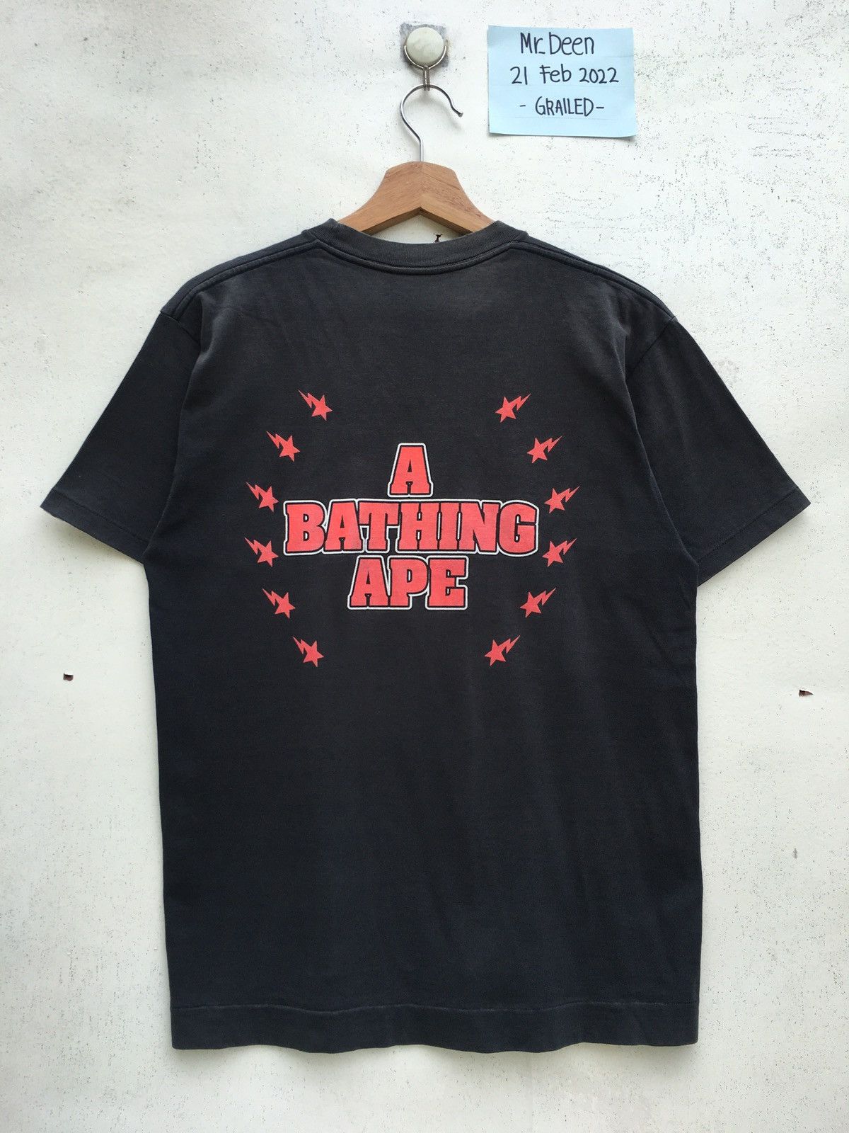Bape Kiss Logo Tee Size US M / EU 48-50 / 2 - 4 Thumbnail