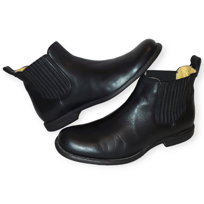 frye black chelsea boots