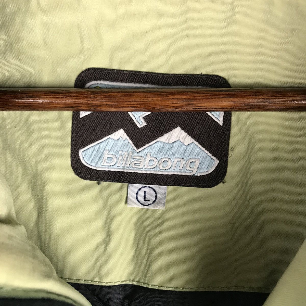 Billabong Vintage Billabong Ski Jacket Sunfaded Size US L / EU 52-54 / 3 - 12 Thumbnail