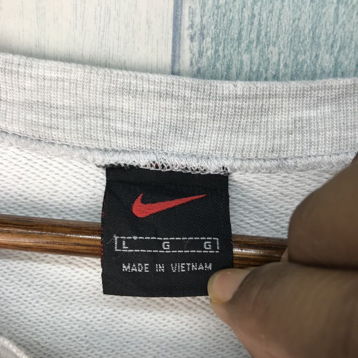 Nike Vintage Nike Sweatshirt Crewneck Size US L / EU 52-54 / 3 - 5 Thumbnail