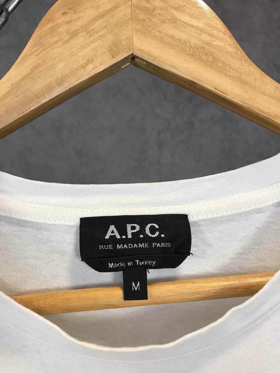 A.P.C. A.P.C vintage art designer tee Size US M / EU 48-50 / 2 - 4 Thumbnail