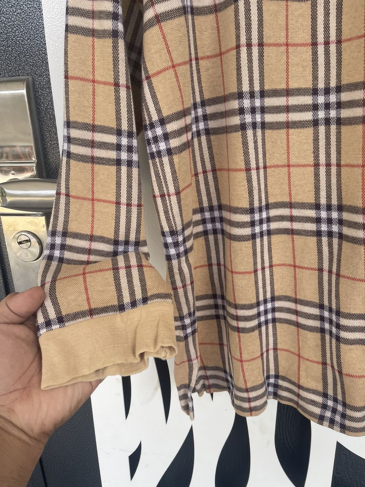 Burberry VINTAGE BURBERRYS NOVA CHEK LONGSLEEVE POLO SHIRT Size US L / EU 52-54 / 3 - 7 Thumbnail