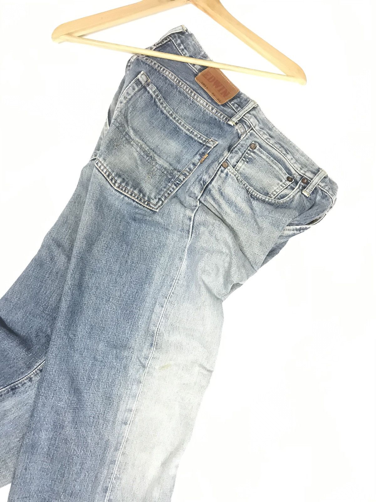 Edwin × Vintage VINTAGE EDWIN 505 X BLUE WASH DISTRESSED SELVEDGE DENIM Size US 31 - 14 Thumbnail