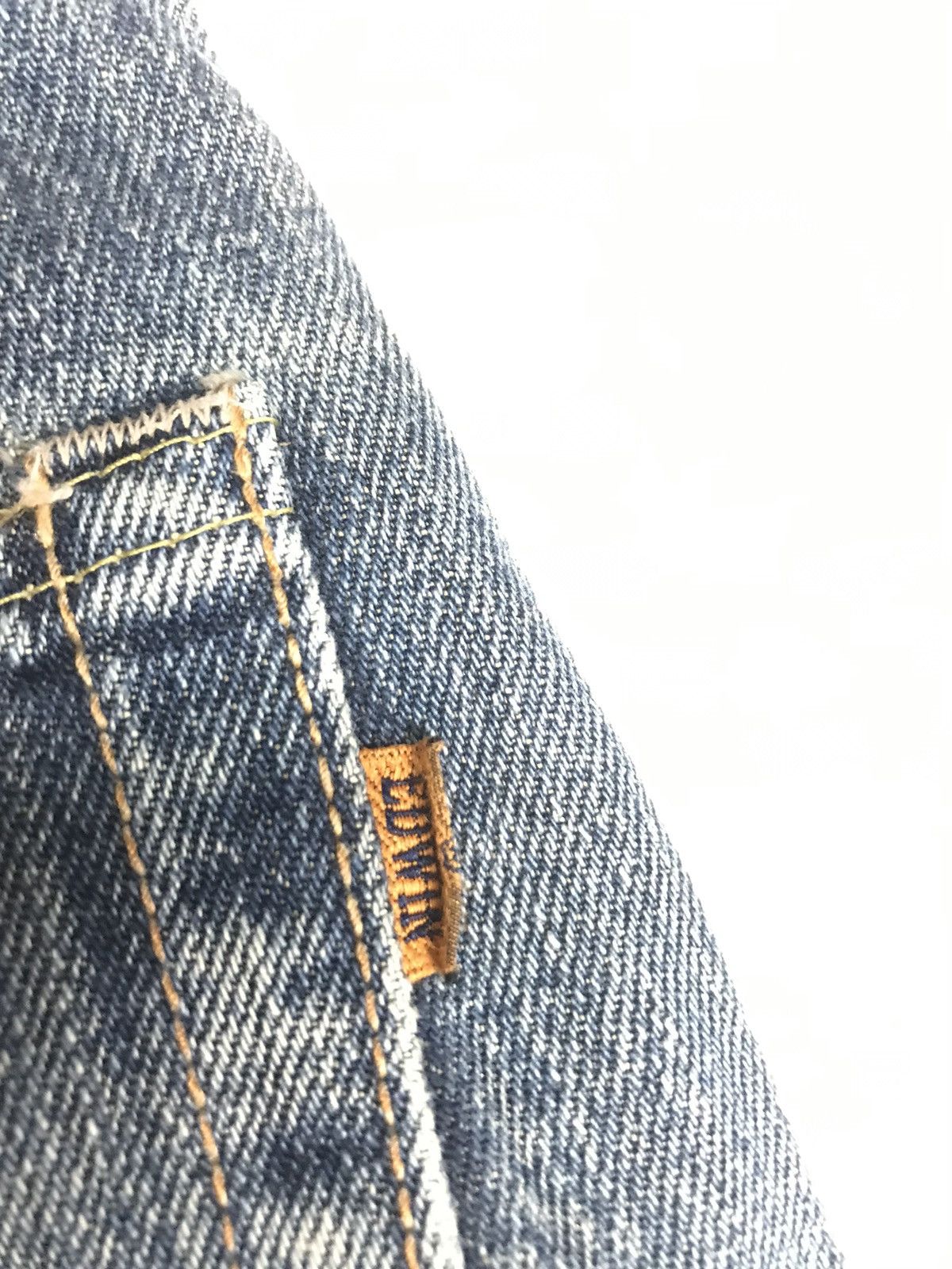 Edwin × Vintage VINTAGE EDWIN 505 X BLUE WASH DISTRESSED SELVEDGE DENIM Size US 31 - 4 Thumbnail