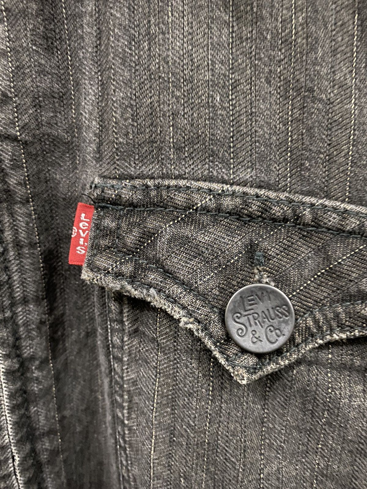 Levi's Vintage Levi’s Black Denim Zipper Jacket Size US L / EU 52-54 / 3 - 9 Thumbnail