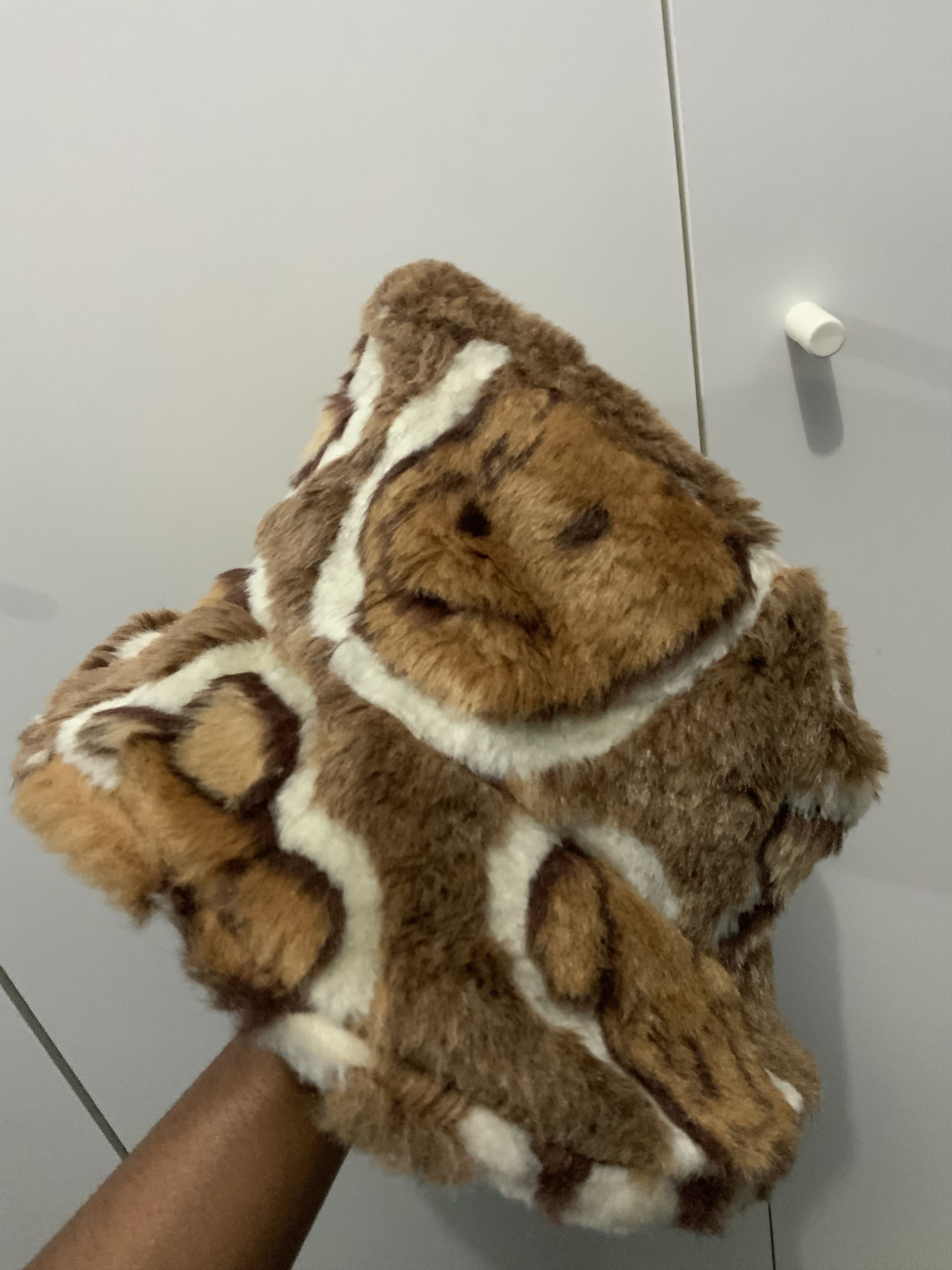 Japanese Brand Winnie The Pooh Faux Fur Streetwear Bucket Hats Size ONE SIZE - 7 Thumbnail