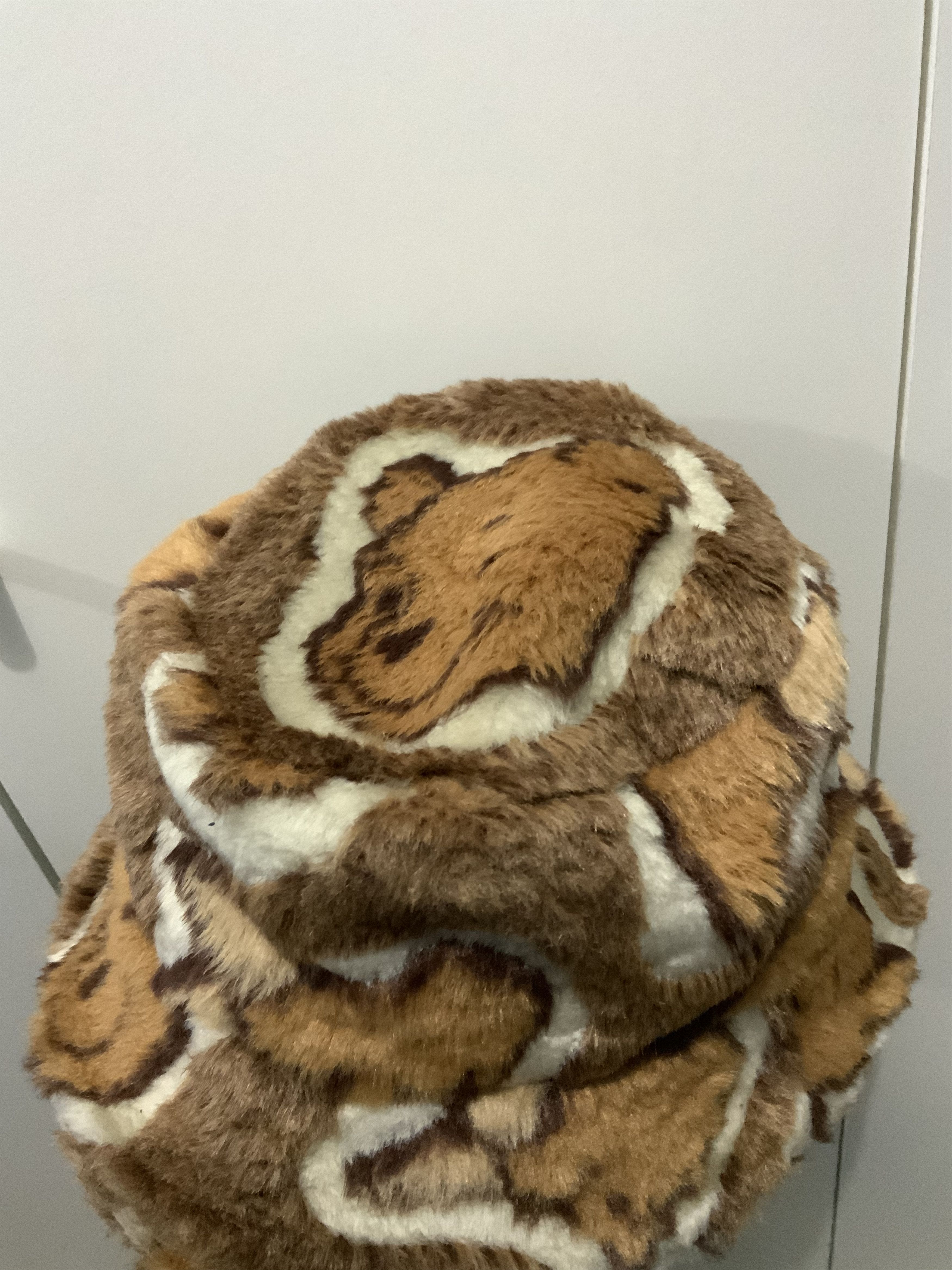 Japanese Brand Winnie The Pooh Faux Fur Streetwear Bucket Hats Size ONE SIZE - 6 Thumbnail