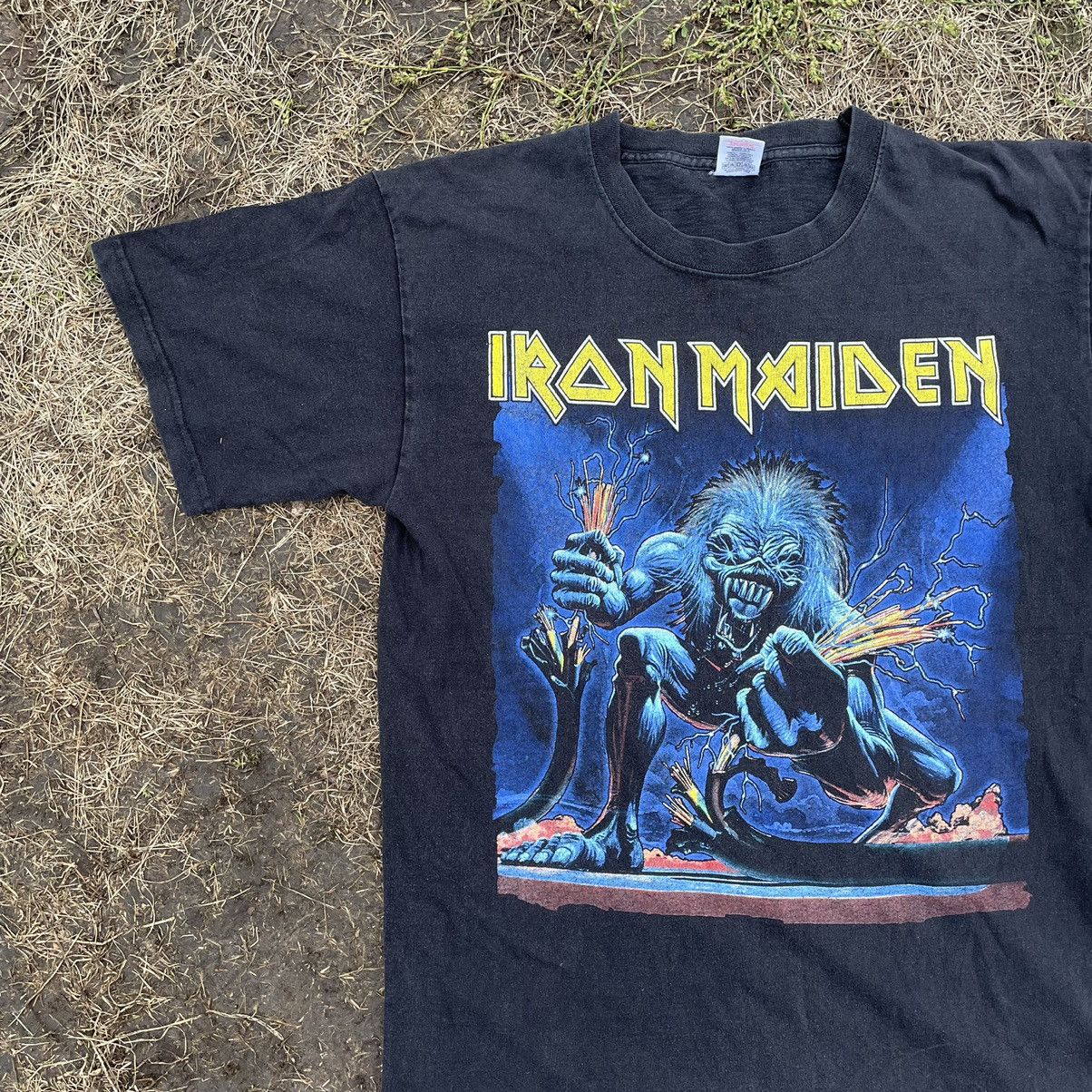 Vintage Vintage 90s Iron Maiden Band Tee Graphic Grunge Streetwear L Size US L / EU 52-54 / 3 - 3 Thumbnail