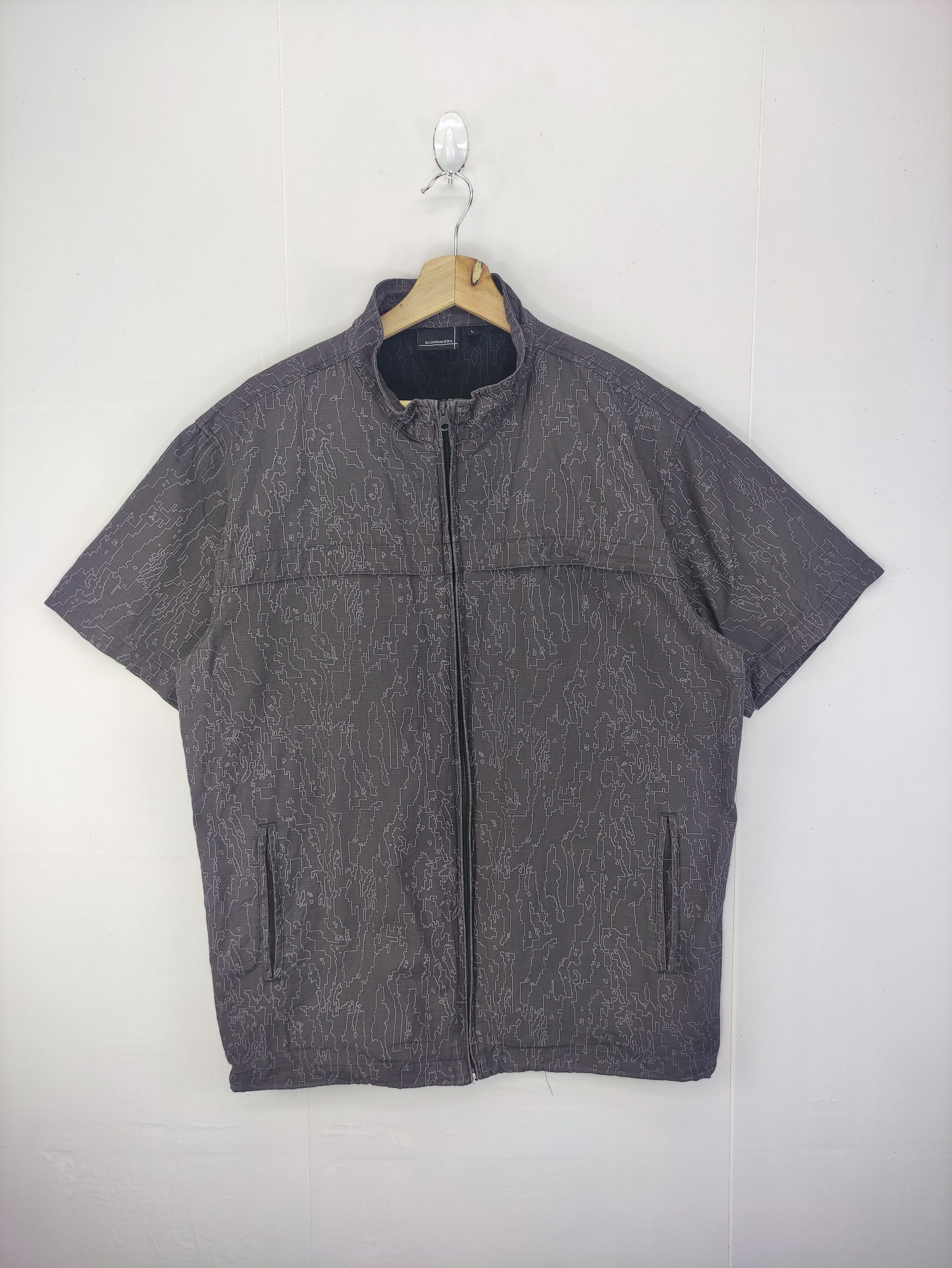 Japanese Brand Vintage Art Design Short Sleeve Jacket Zipper Size US L / EU 52-54 / 3 - 1 Thumbnail