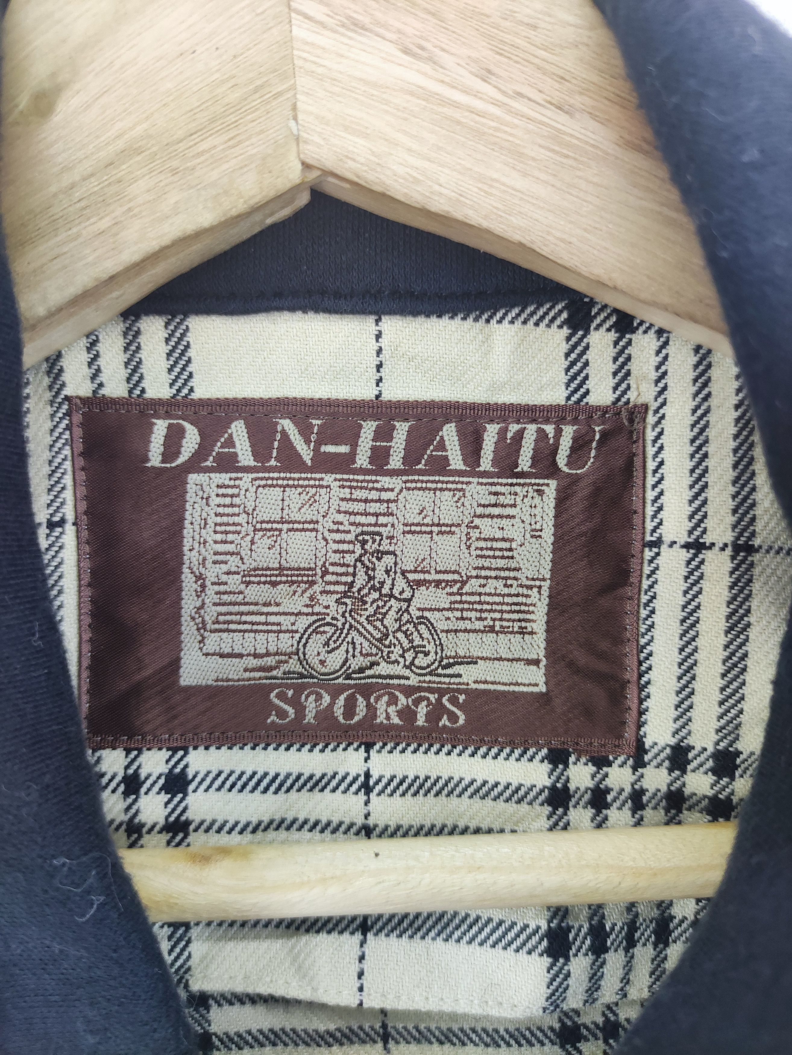 Japanese Brand Vintage Dan-Haitu Sport Casual Jacket Zipper Size US L / EU 52-54 / 3 - 4 Thumbnail