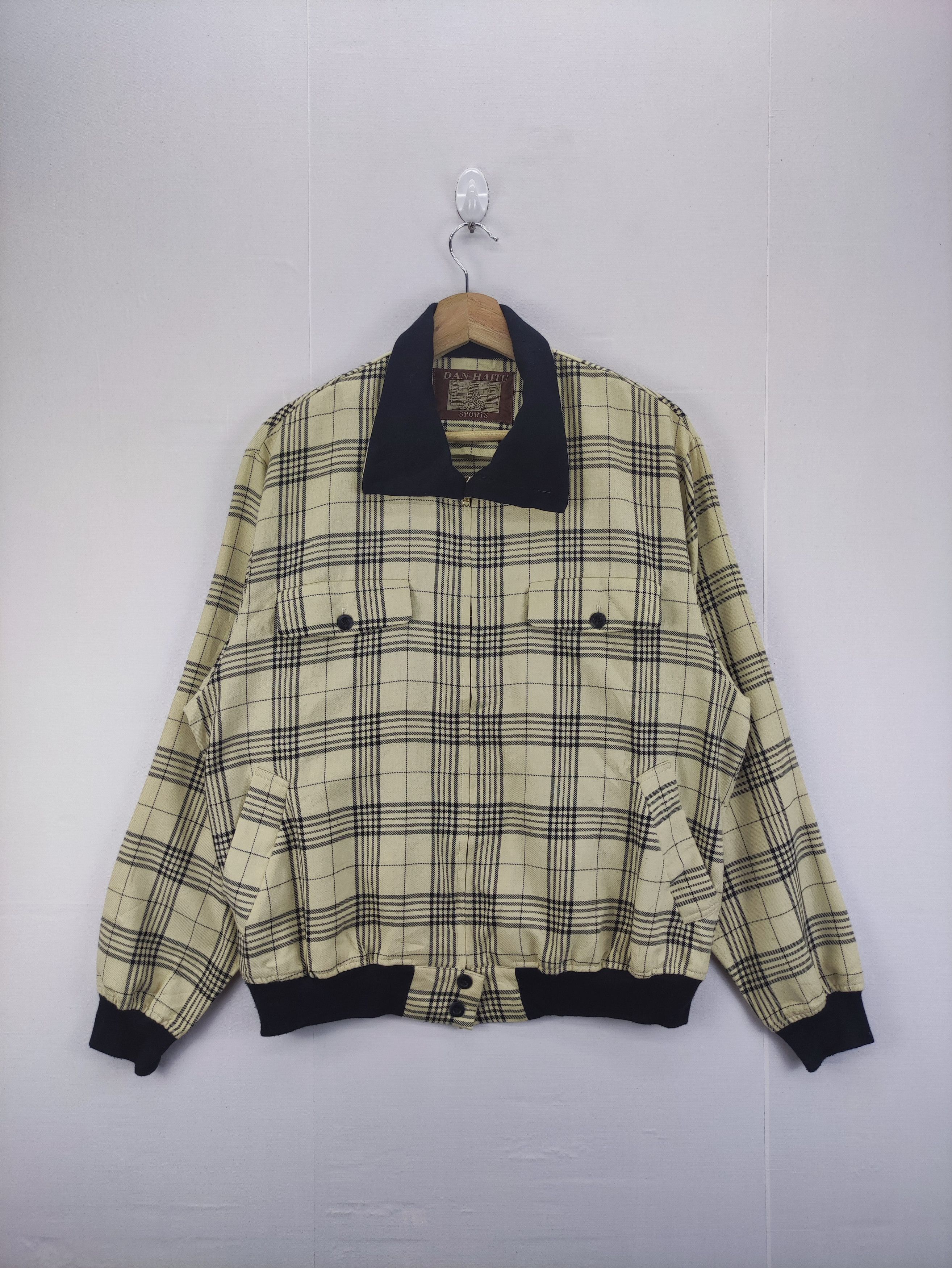Japanese Brand Vintage Dan-Haitu Sport Casual Jacket Zipper Size US L / EU 52-54 / 3 - 1 Thumbnail