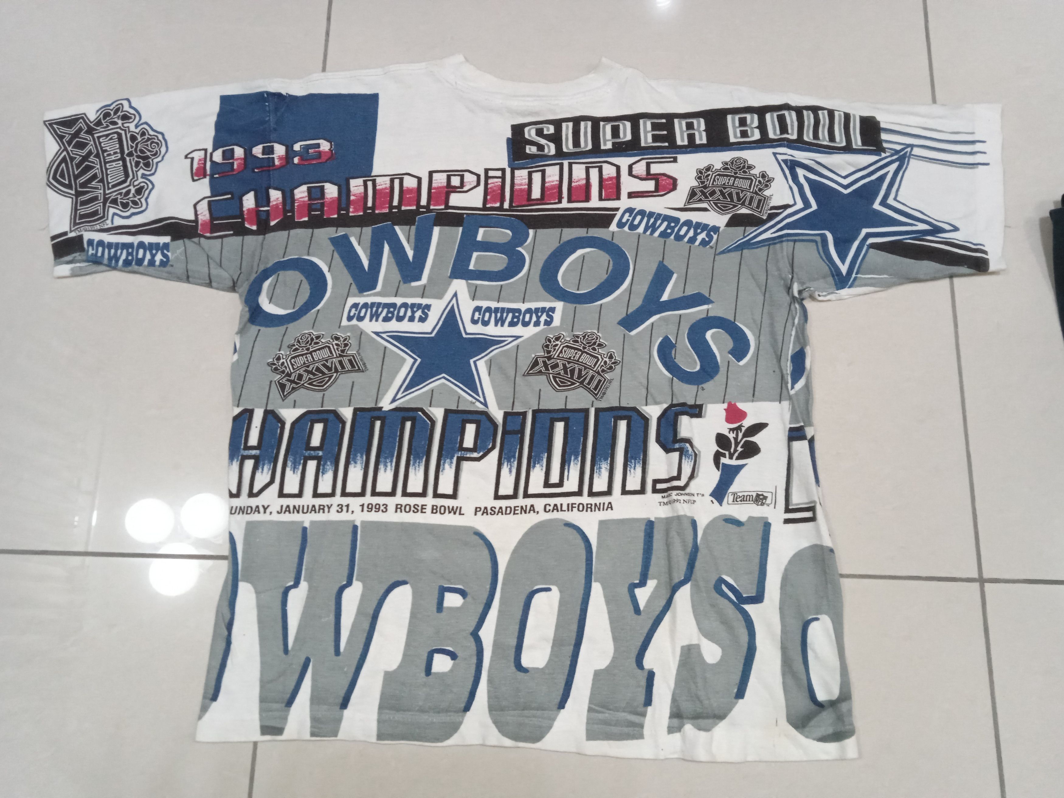 NFL Vintage 90s NFL Dallas Cowboys Full Print T-Shirt Size US XL / EU 56 / 4 - 2 Thumbnail