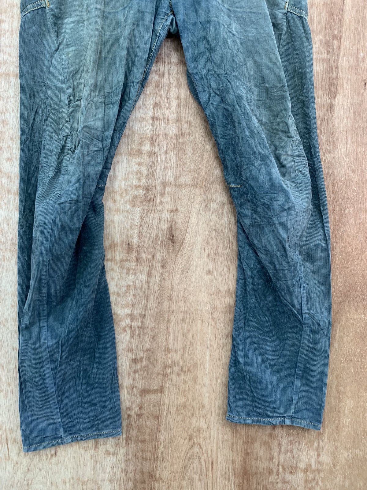 Japanese Brand Conduroy Pants Curve Buckle Back Vintage Japanese Branded Size US 33 - 3 Thumbnail