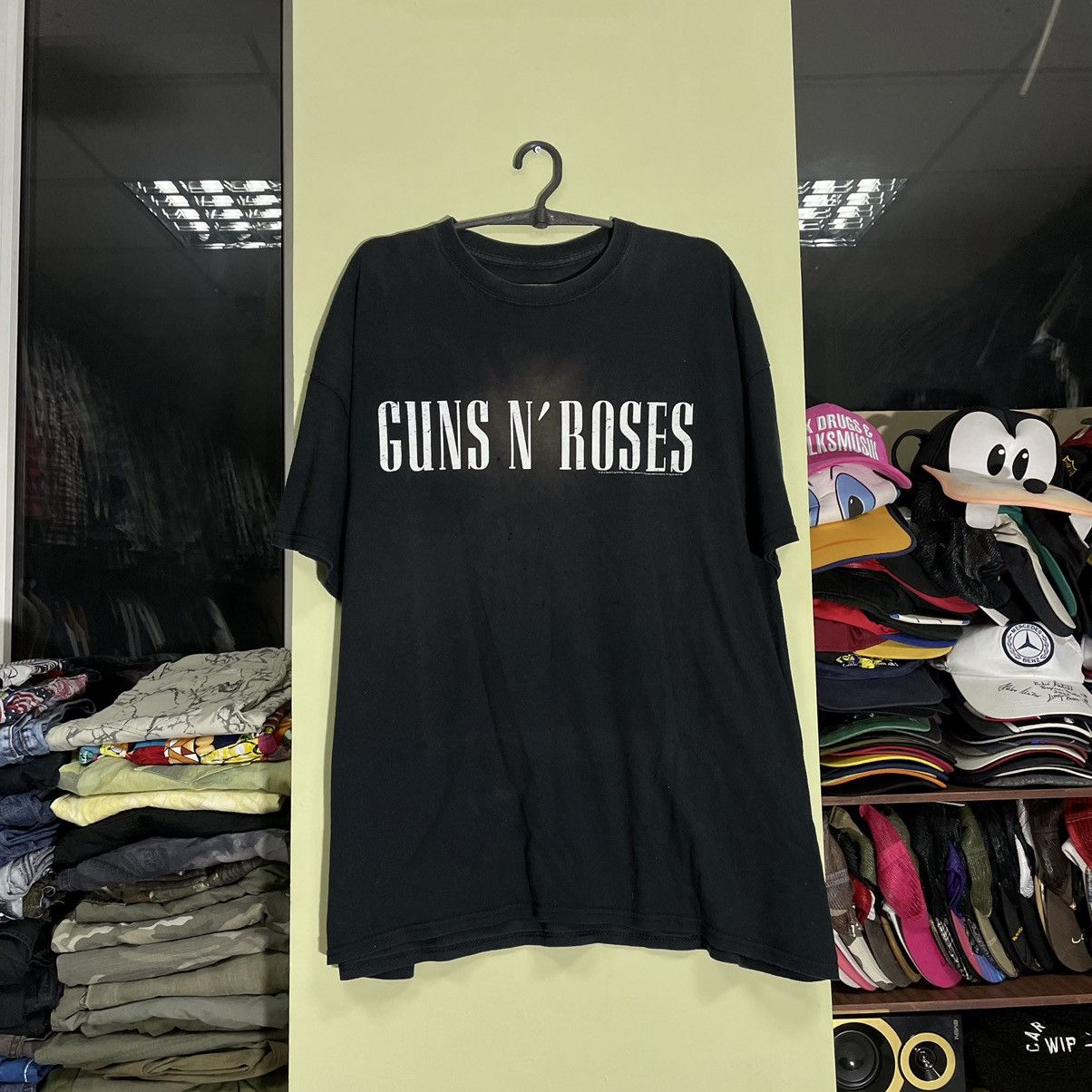 Vintage Vintage Guns N Roses Band Tee Sun Faded Graphic Tee Slim XL Size US XL / EU 56 / 4 - 1 Thumbnail