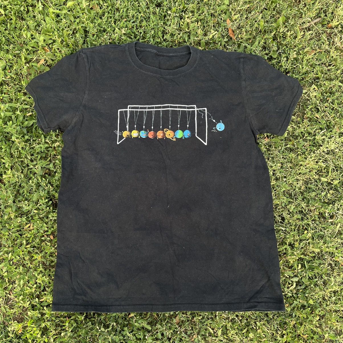 Vintage Vintage 90s Faded Graphic Tee Planet Earth Humor Streetwear Size US S / EU 44-46 / 1 - 1 Thumbnail