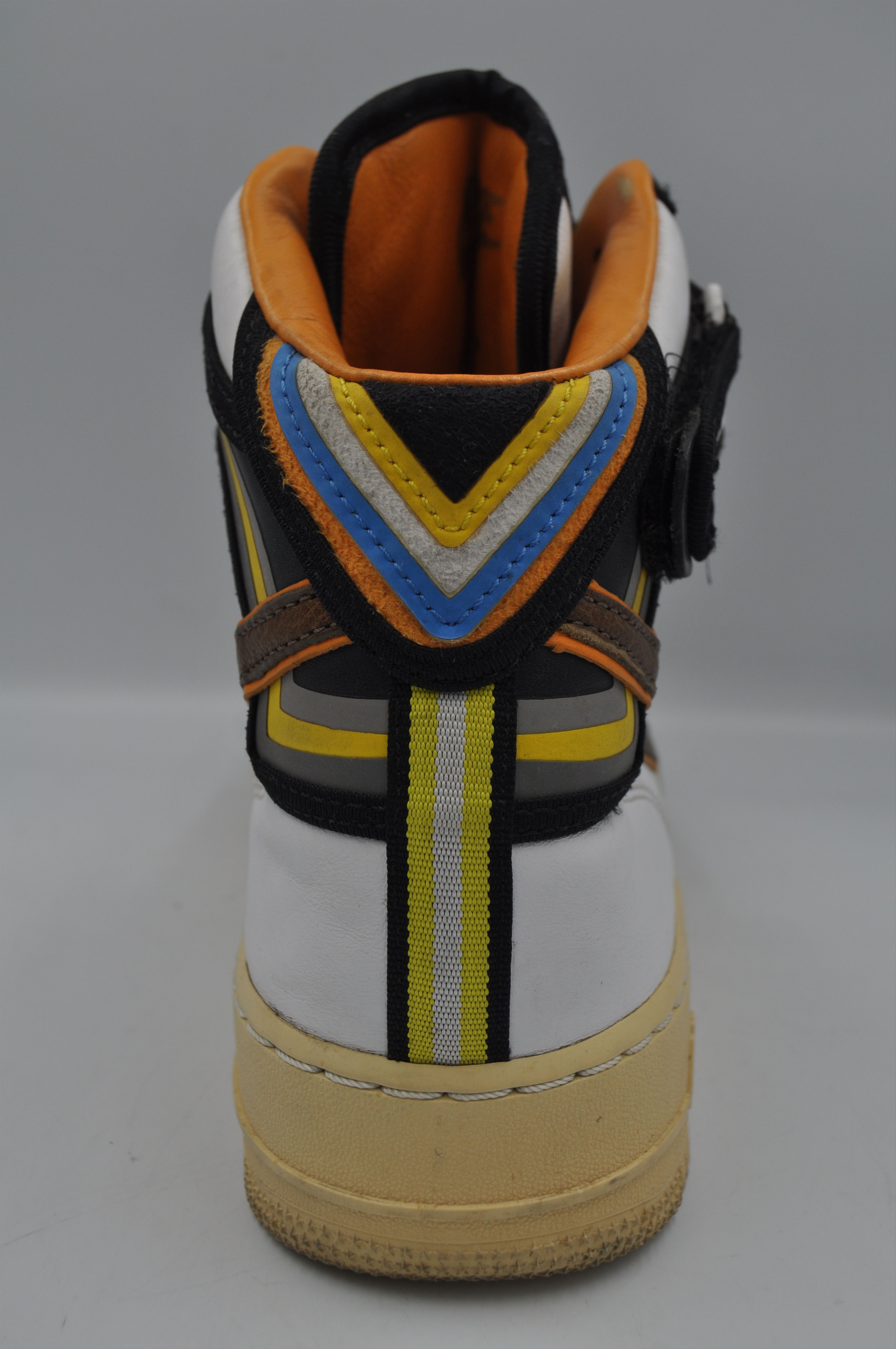 Nike × Riccardo Tisci Nike - Riccardo Tisci - 2014 - Air Force 1 Mid SP RT Size US 9.5 / EU 42-43 - 4 Thumbnail