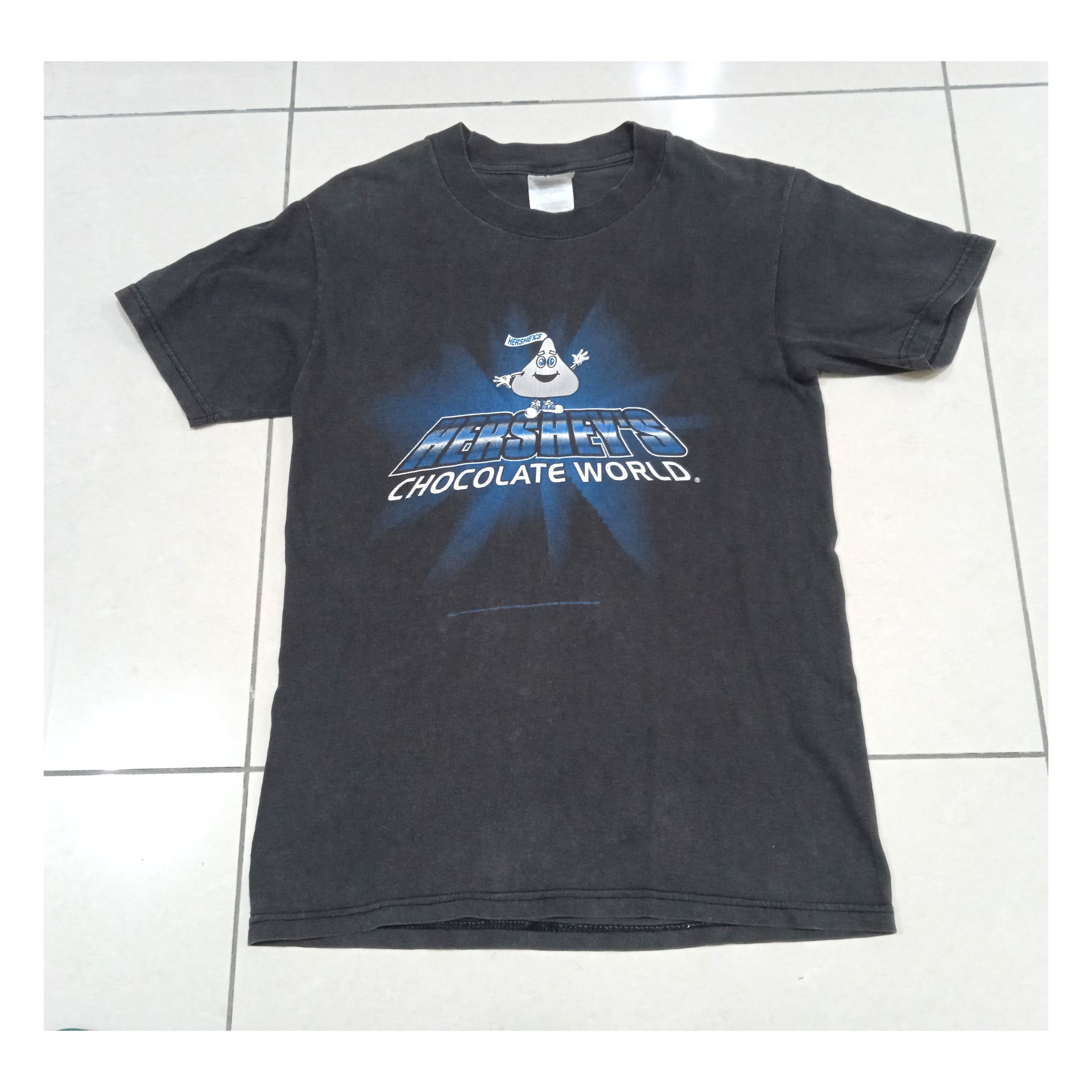 Vintage Hershey's Chocolate 90s Snack T-Shirt