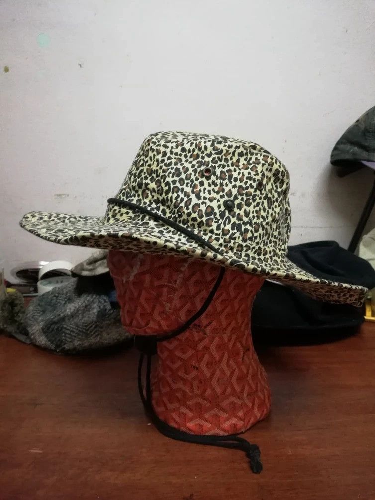 Japanese Brand Japanese Brand Leopard Print Wide Brim Outdoor Hat Size ONE SIZE - 3 Thumbnail