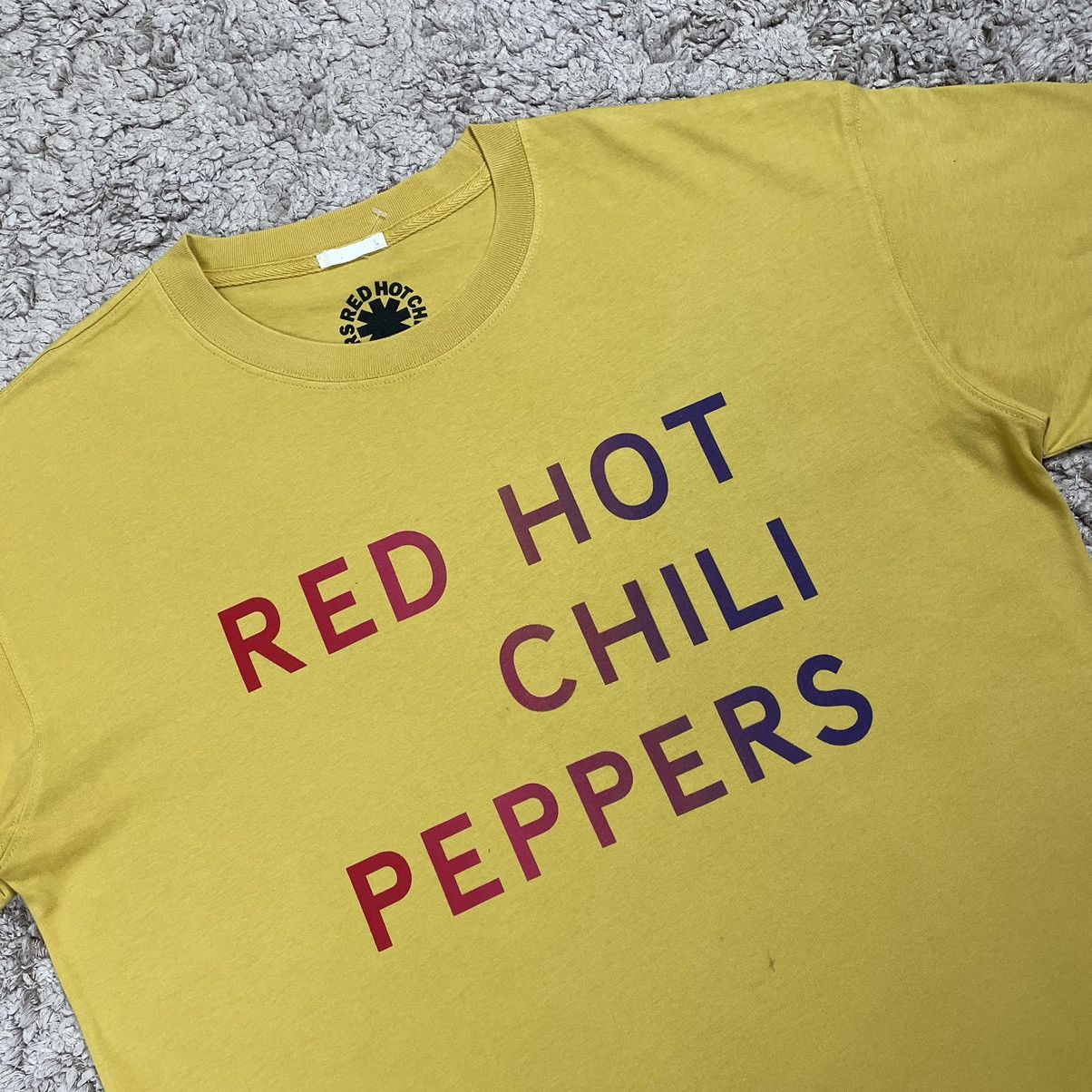 Band Tees × GU × Japanese Brand GU x Red Hot Chili Peppers Spell out T-shirt Size US L / EU 52-54 / 3 - 6 Thumbnail
