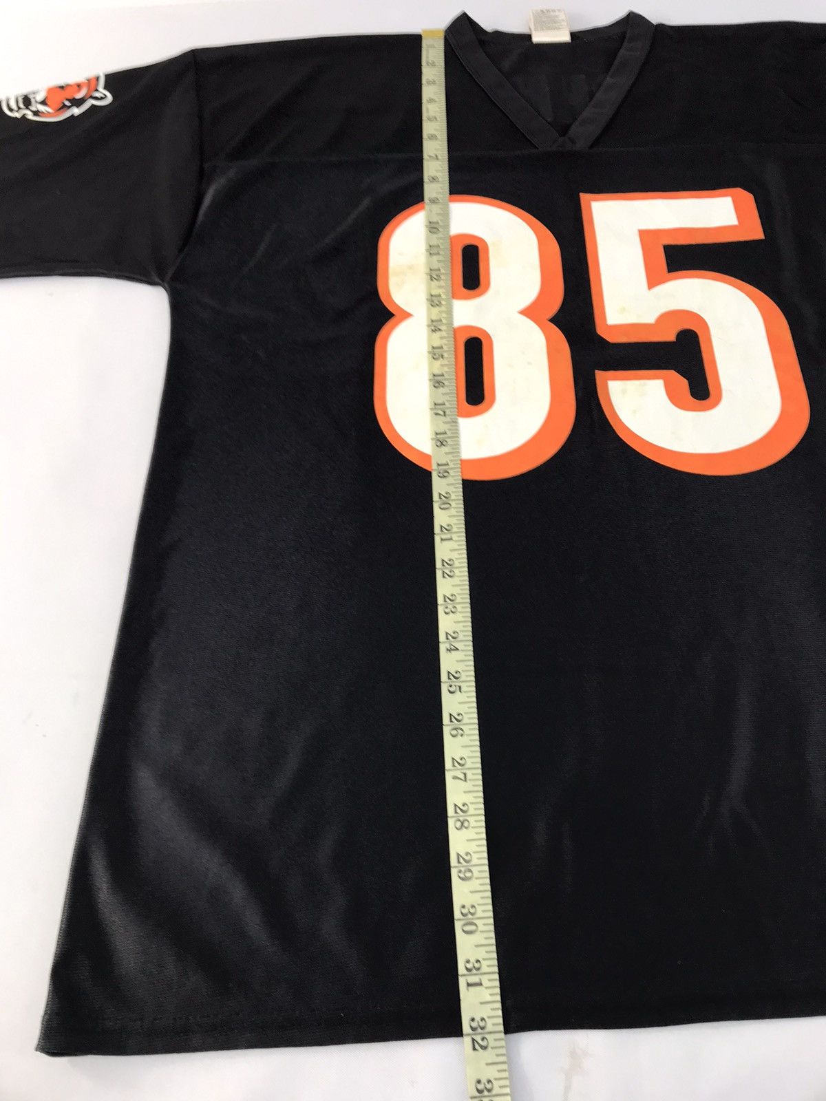 NFL NFL Players Cincinmati Bengals Chad Johnson 85 V Neck Tee Size US XL / EU 56 / 4 - 10 Thumbnail