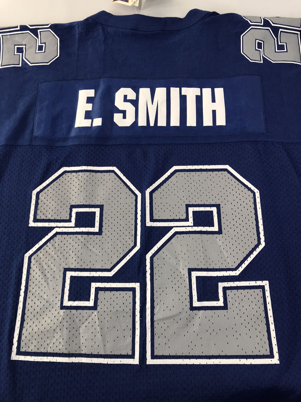 NFL Starters NFL Players Emmith Smith 22 Dallas Cowboys V Neck Size US XXL / EU 58 / 5 - 12 Thumbnail