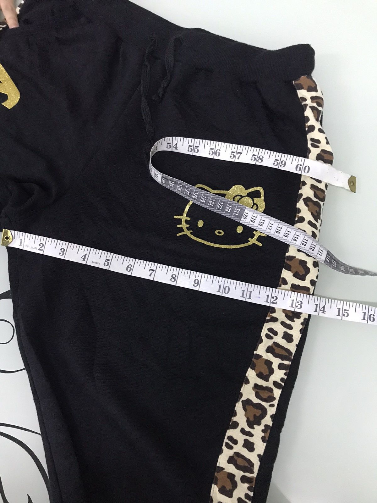 Japanese Brand Nice❗️Hello Kitty x Uniqlo 3 Quarters Sweatpants Size 27" / US 4 / IT 40 - 19 Thumbnail