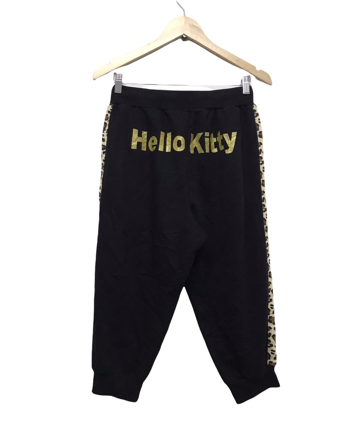 Japanese Brand Nice❗️Hello Kitty x Uniqlo 3 Quarters Sweatpants Size 27" / US 4 / IT 40 - 2 Thumbnail